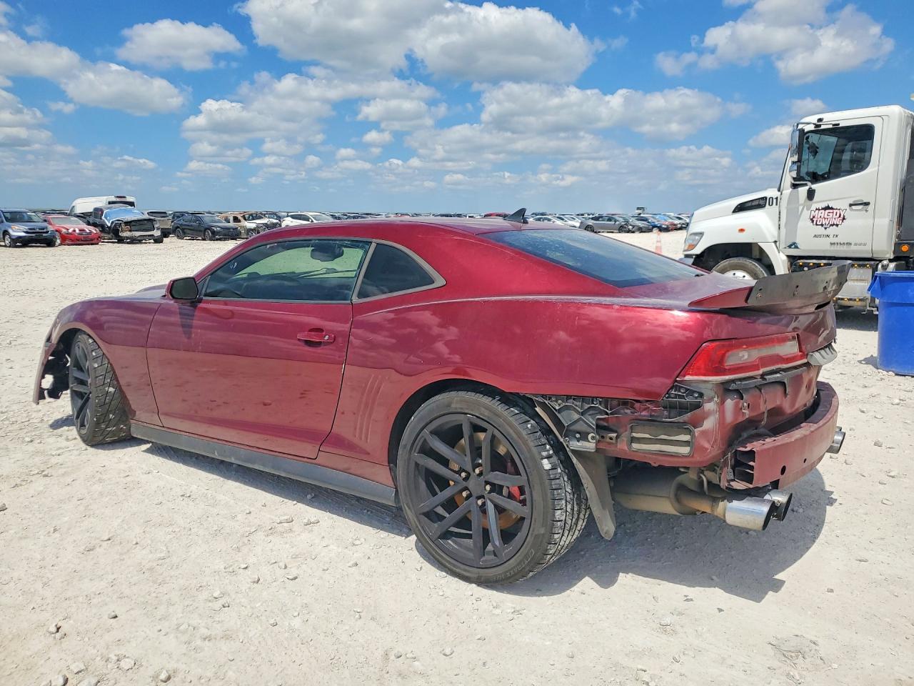 2011 Chevrolet Camaro 2ss Burgundy vin: 2G1FK1EJ4B9103919