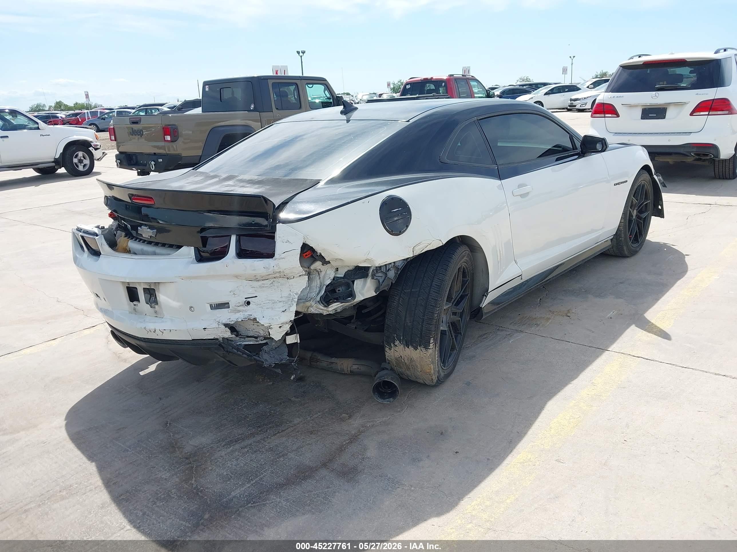 2011 Chevrolet Camaro 2ss White vin: 2G1FK1EJ4B9169810