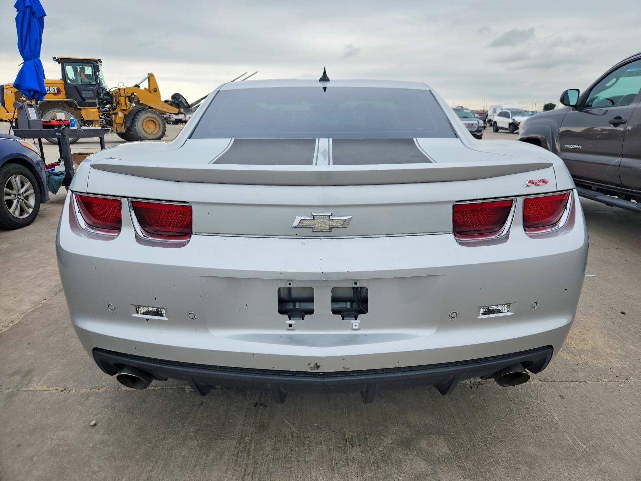 2011 Chevrolet Camaro 2ss Серебряный vin: 2G1FK1EJ7B9202153