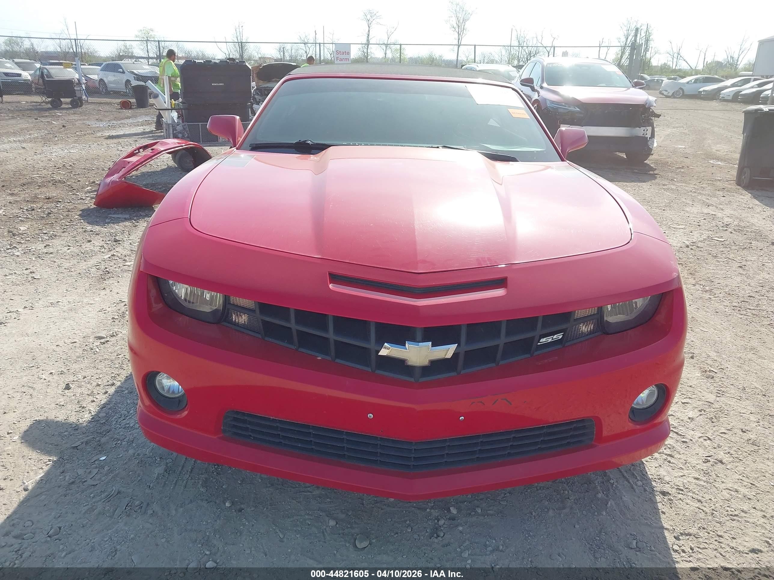 2011 Chevrolet Camaro 2ss Red vin: 2G1FK3DJ4B9185910