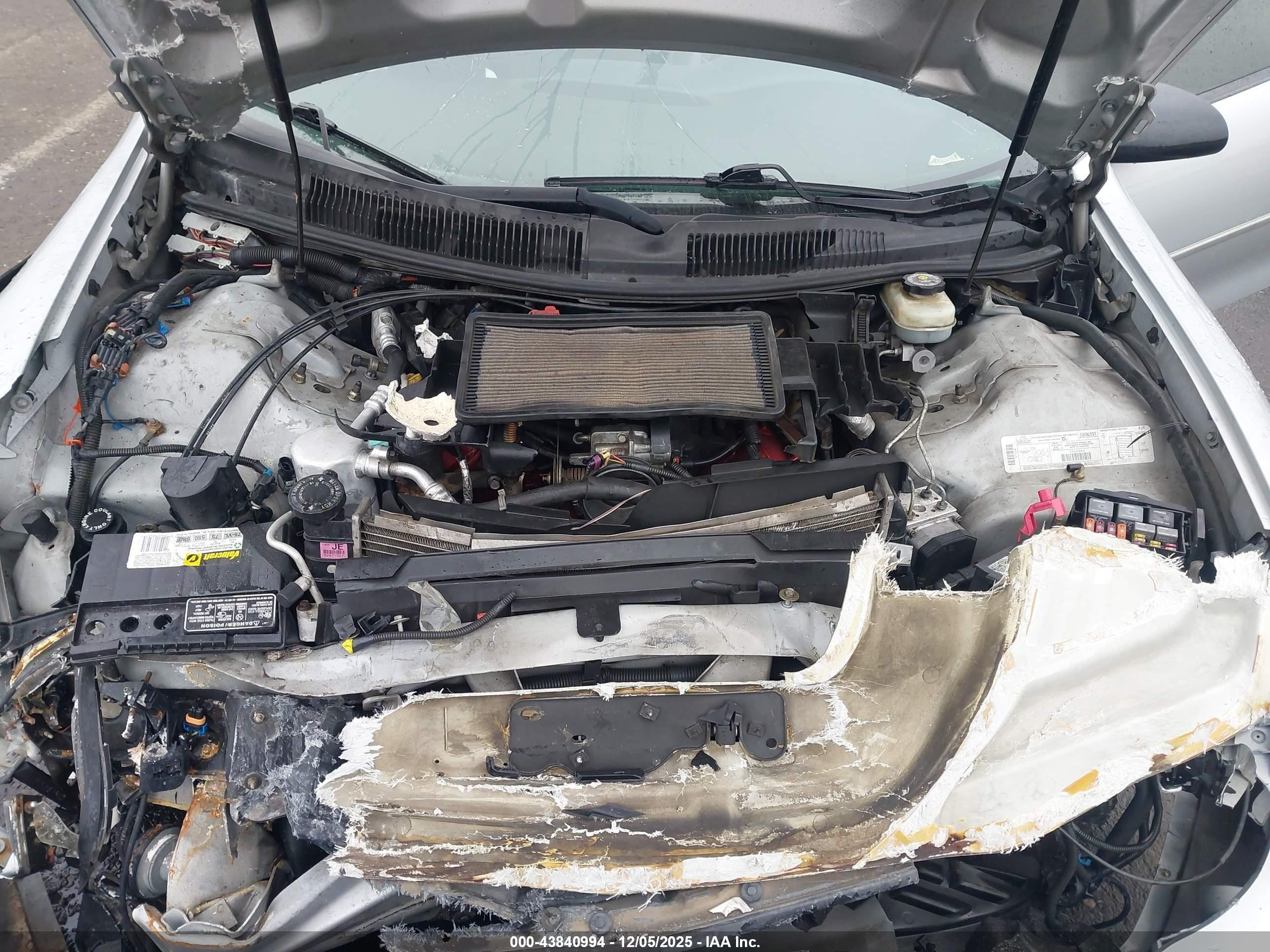 1998 Chevrolet Camaro Z28 Серебряный vin: 2G1FP22G0W2123728