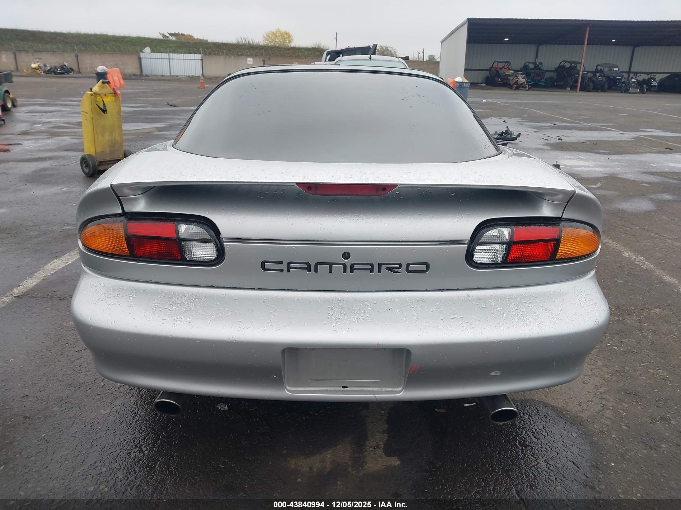 1998 Chevrolet Camaro Z28 Серебряный vin: 2G1FP22G0W2123728