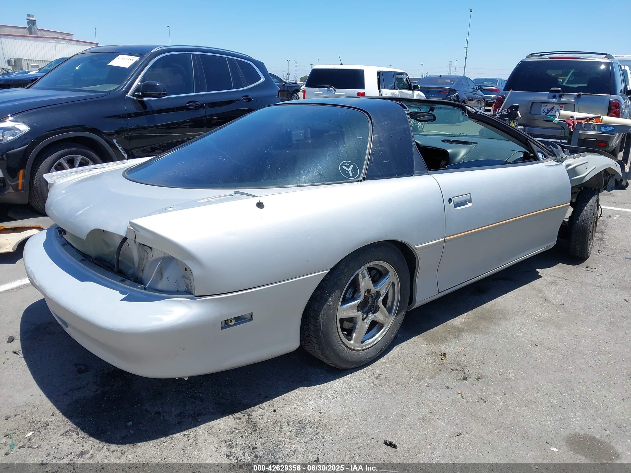 1998 Chevrolet Camaro Z28 Blue vin: 2G1FP22G0W2125995