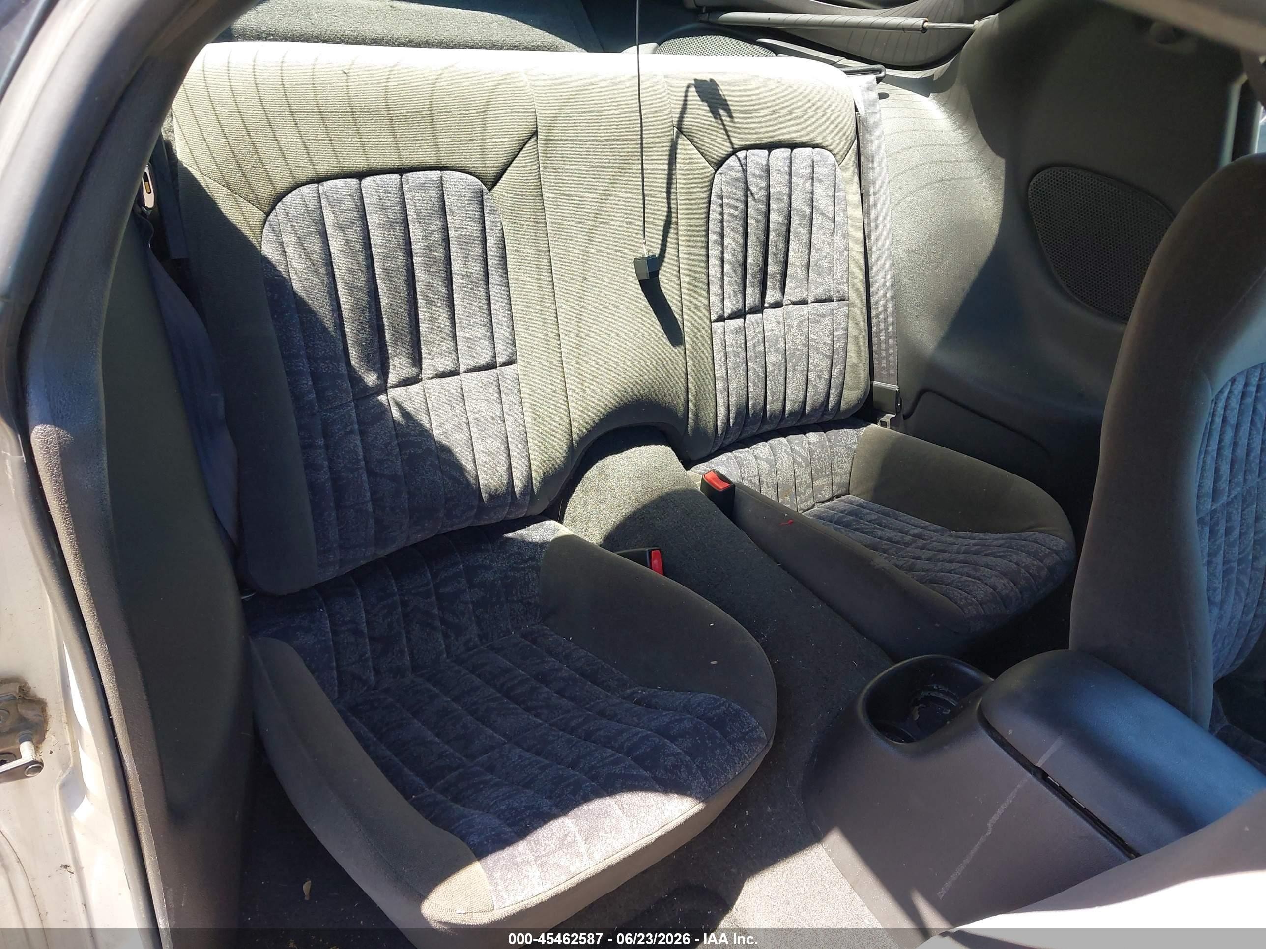2002 Chevrolet Camaro Z28 Silver vin: 2G1FP22G222127256