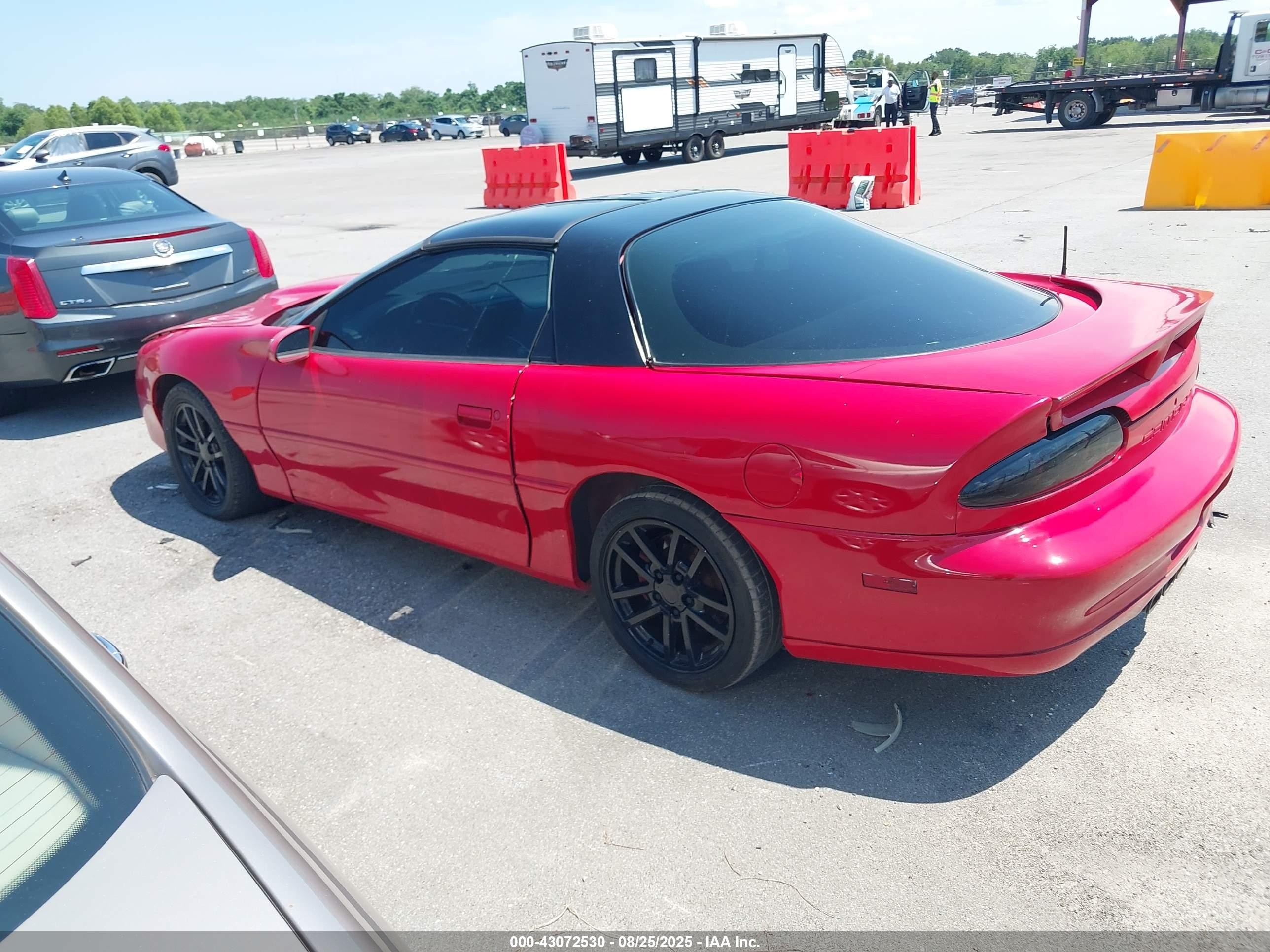 1998 Chevrolet Camaro Z28 Red vin: 2G1FP22G2W2153667