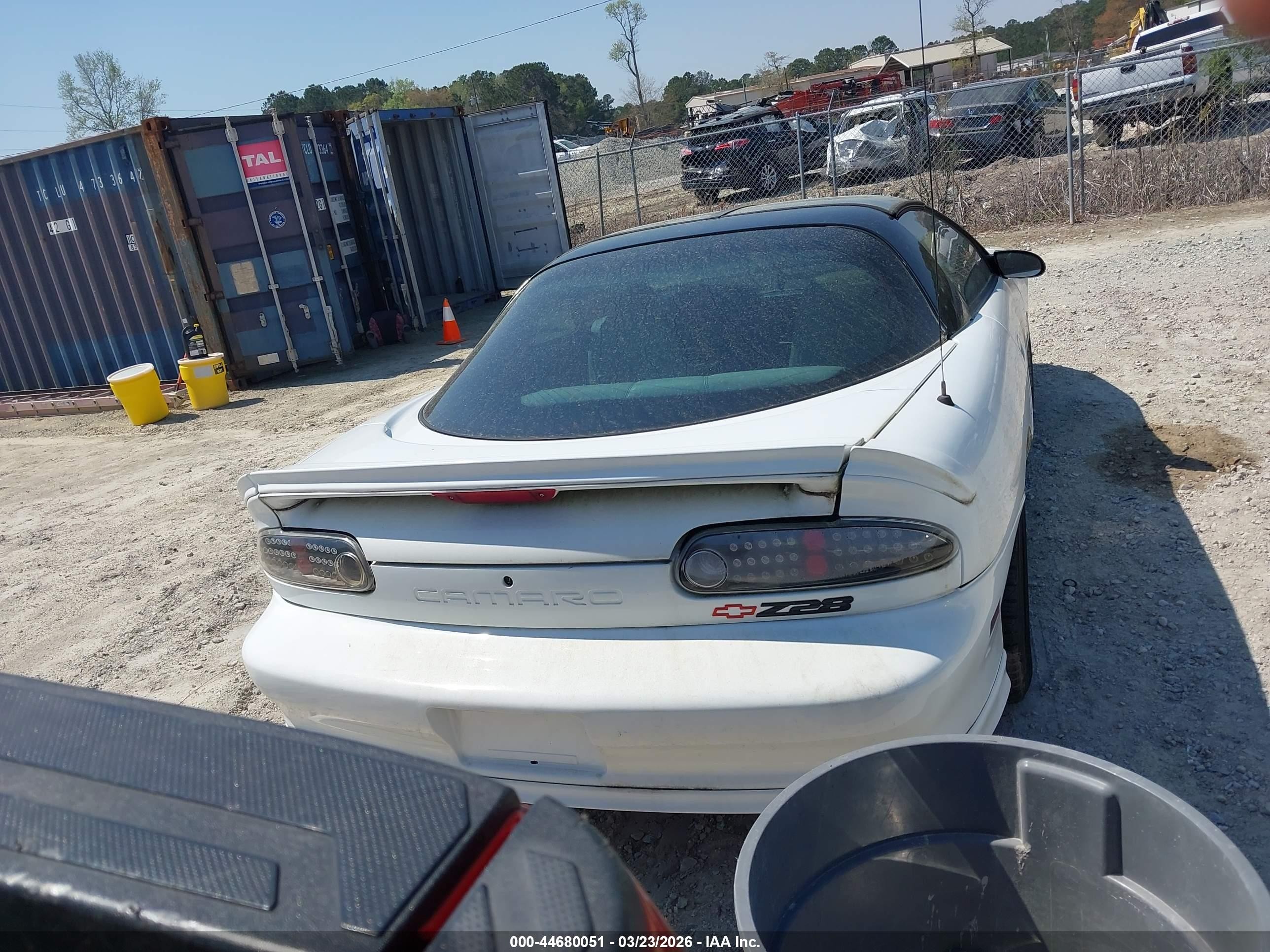 1999 Chevrolet Camaro Z28 White vin: 2G1FP22G2X2107399