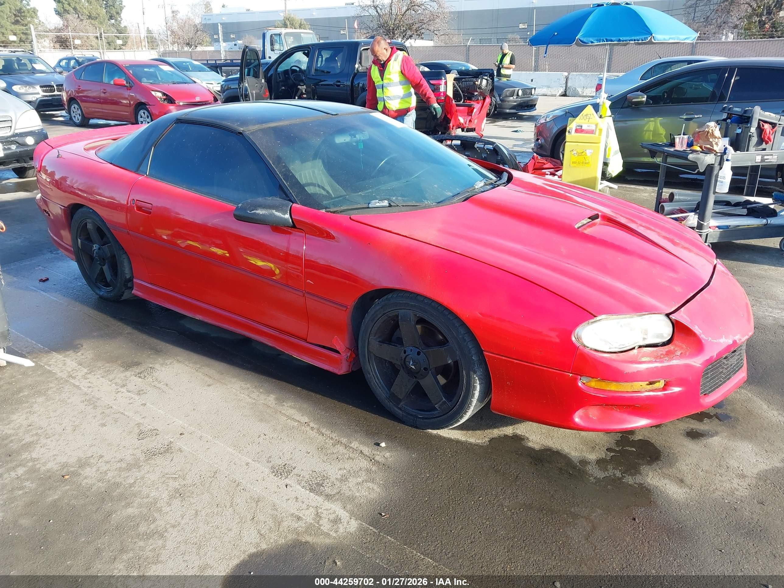 1999 Chevrolet Camaro Z28 Red vin: 2G1FP22G2X2141536