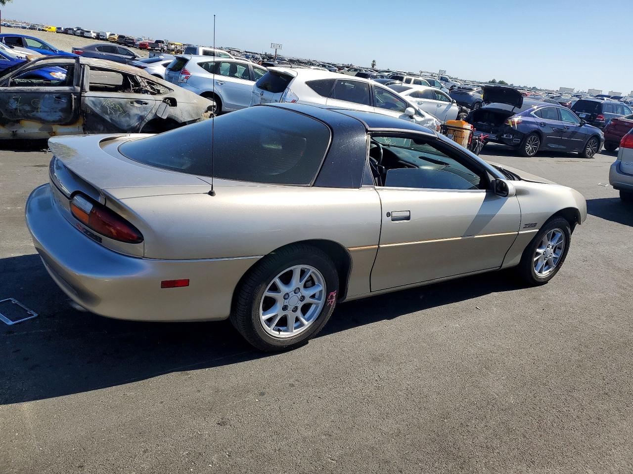 2001 Chevrolet Camaro Z28 Beige vin: 2G1FP22G312102252
