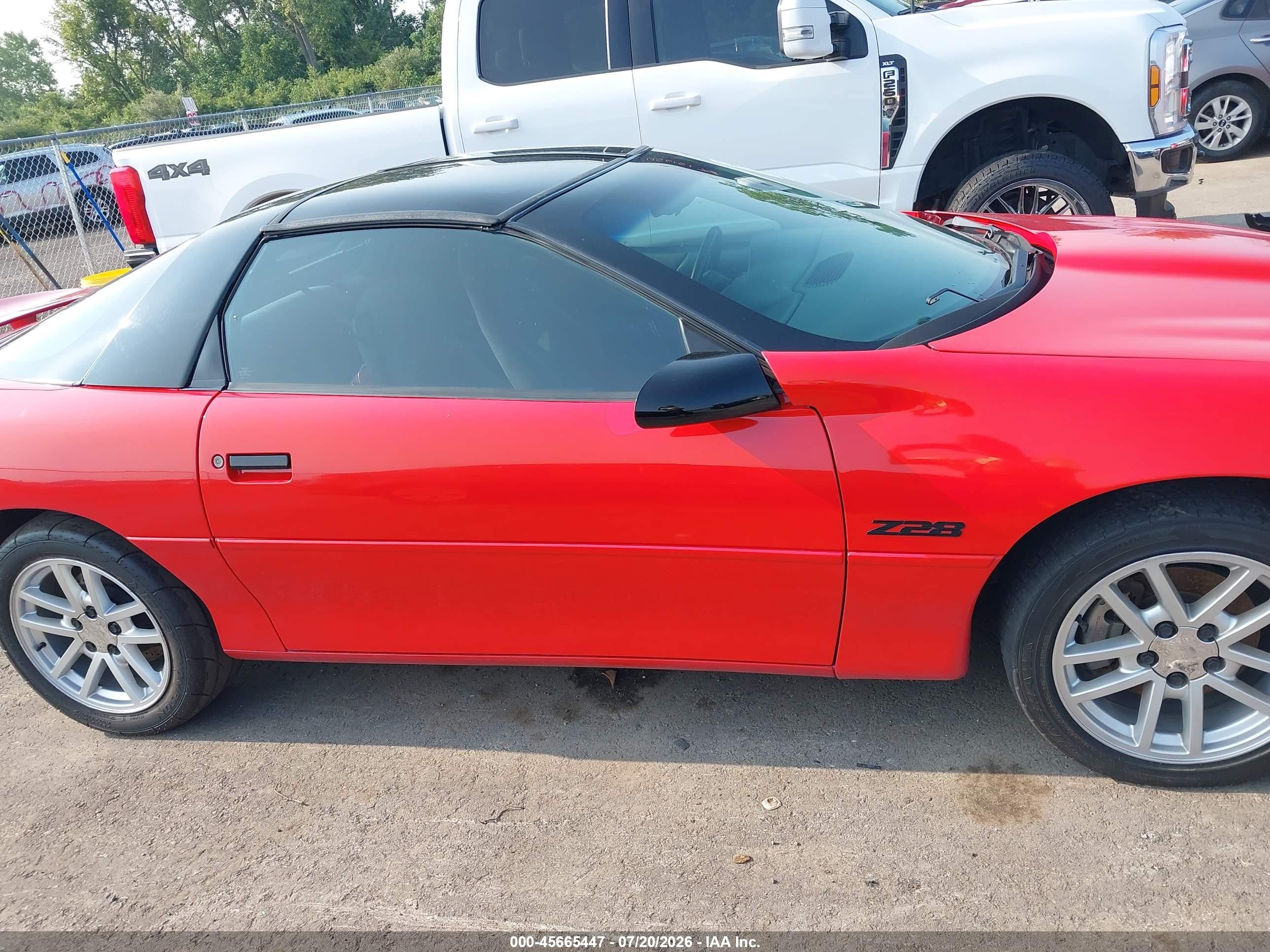 1999 Chevrolet Camaro Z28 Красный vin: 2G1FP22G3X2139469
