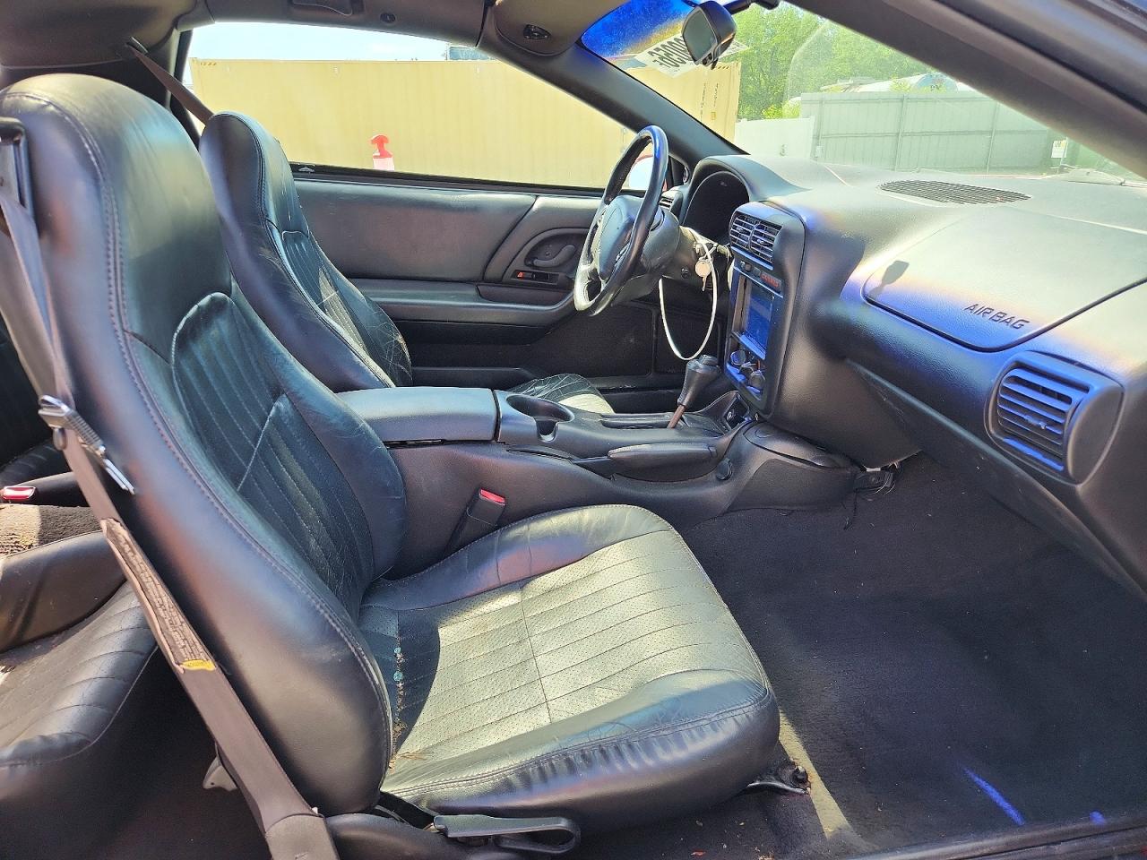 2000 Chevrolet Camaro Z28 Red vin: 2G1FP22G4Y2100861