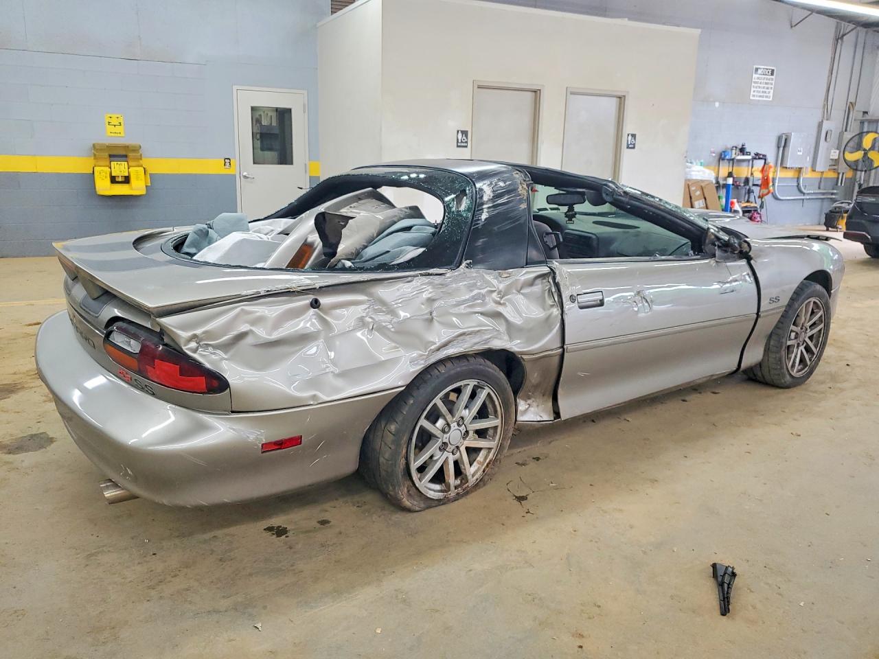 2000 Chevrolet Camaro Z28 Gray vin: 2G1FP22G6Y2176372