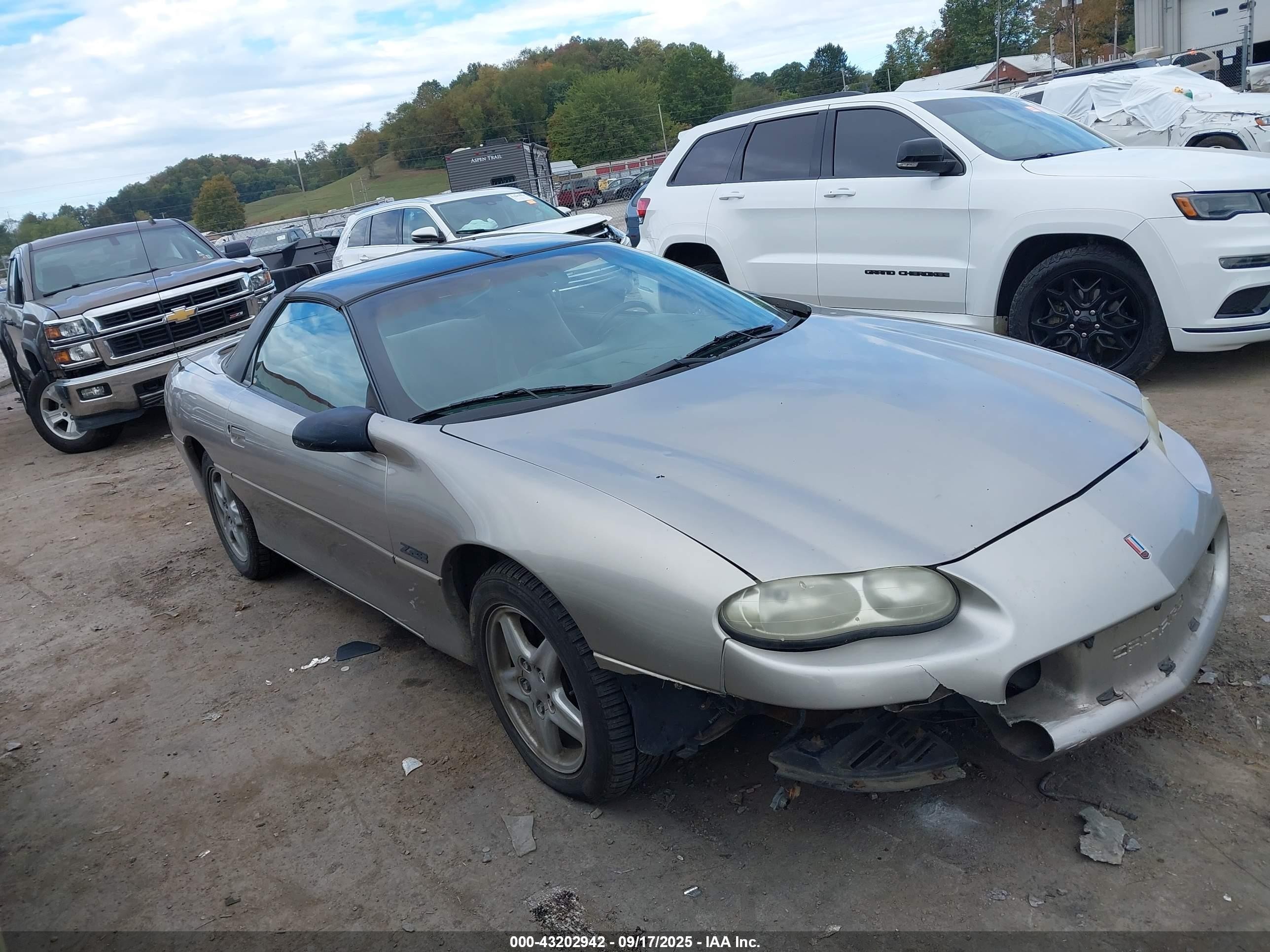 1998 Chevrolet Camaro Z28 Желто-коричневый vin: 2G1FP22G7W2149596