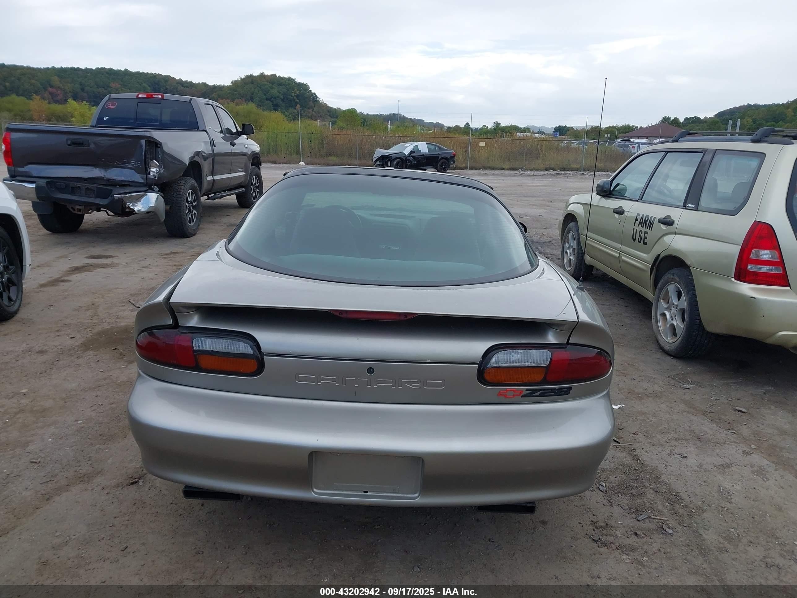 1998 Chevrolet Camaro Z28 Желто-коричневый vin: 2G1FP22G7W2149596