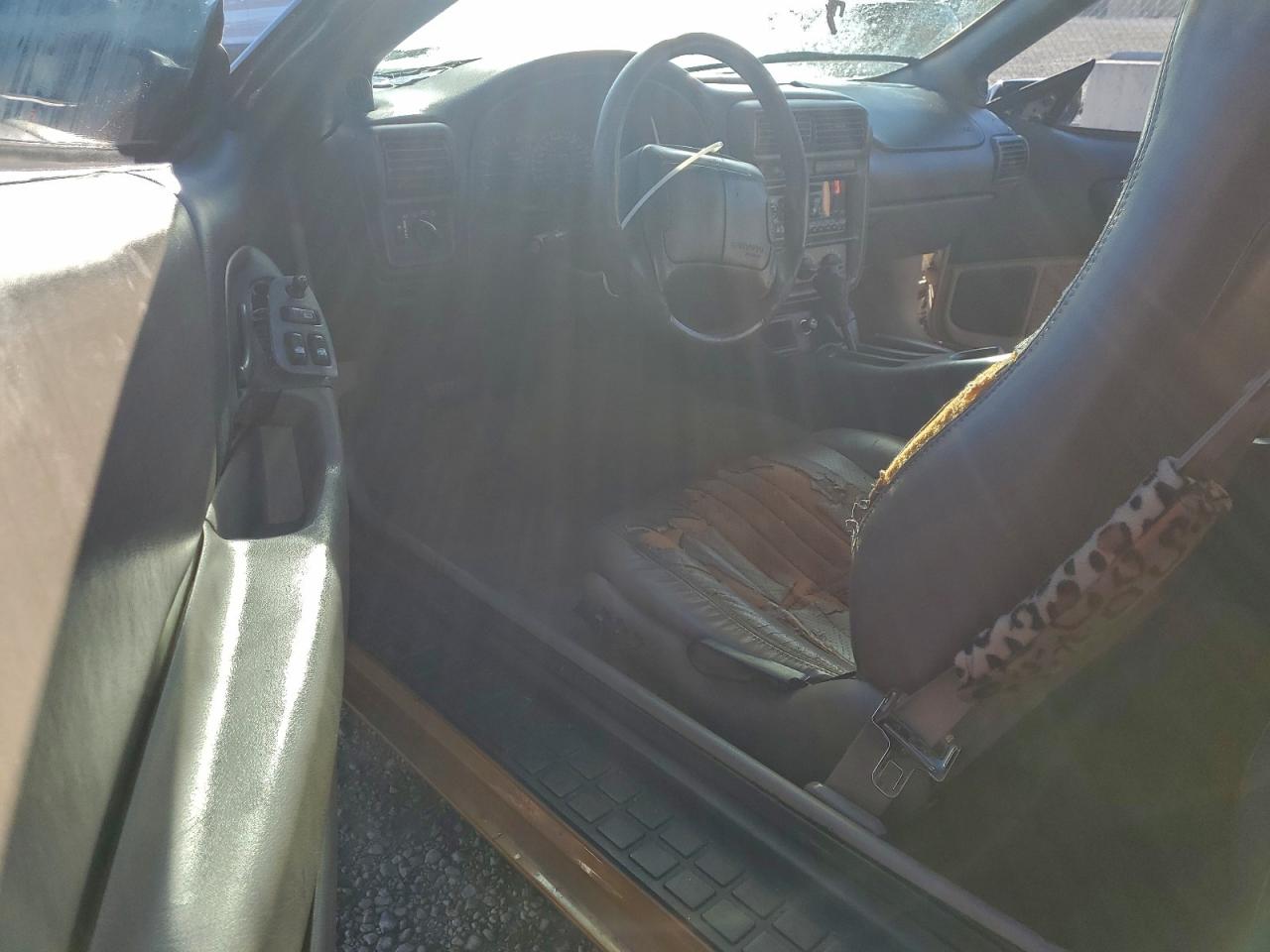 1998 Chevrolet Camaro Z28 Золотой vin: 2G1FP22G9W2149602