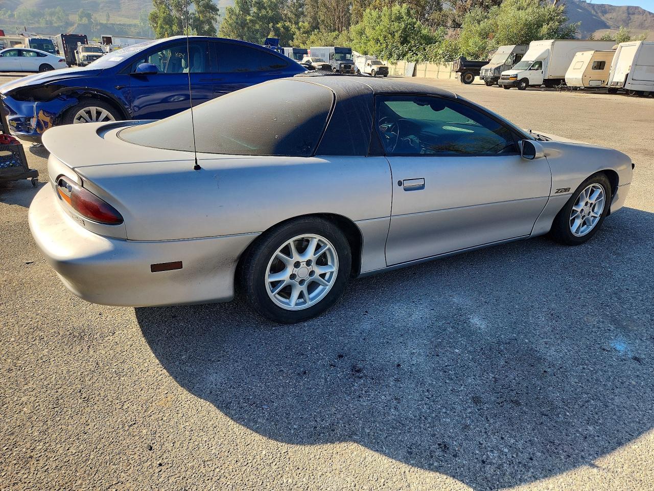 2000 Chevrolet Camaro Z28 Серебряный vin: 2G1FP22G9Y2132222