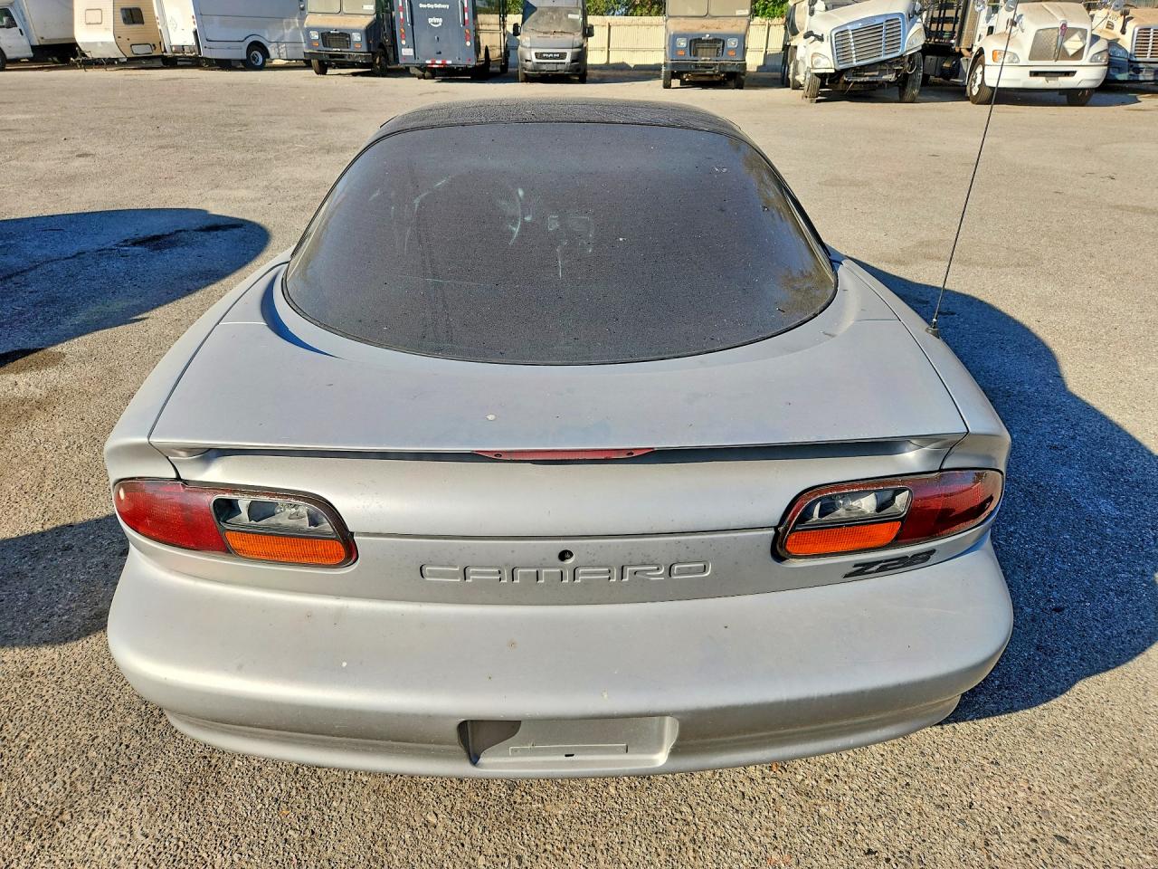 2000 Chevrolet Camaro Z28 Серебряный vin: 2G1FP22G9Y2132222