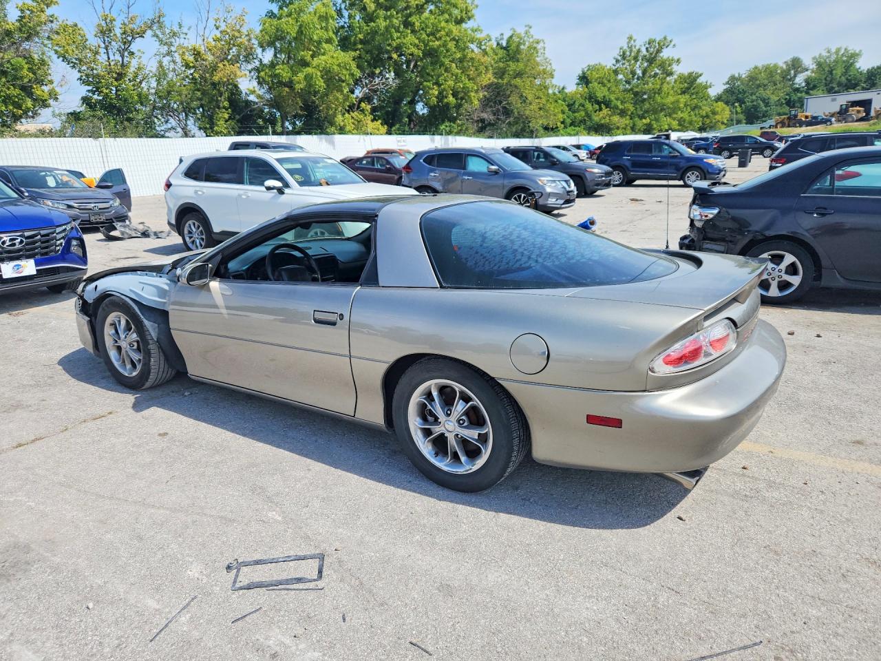 2001 Chevrolet Camaro Silver vin: 2G1FP22K012103539
