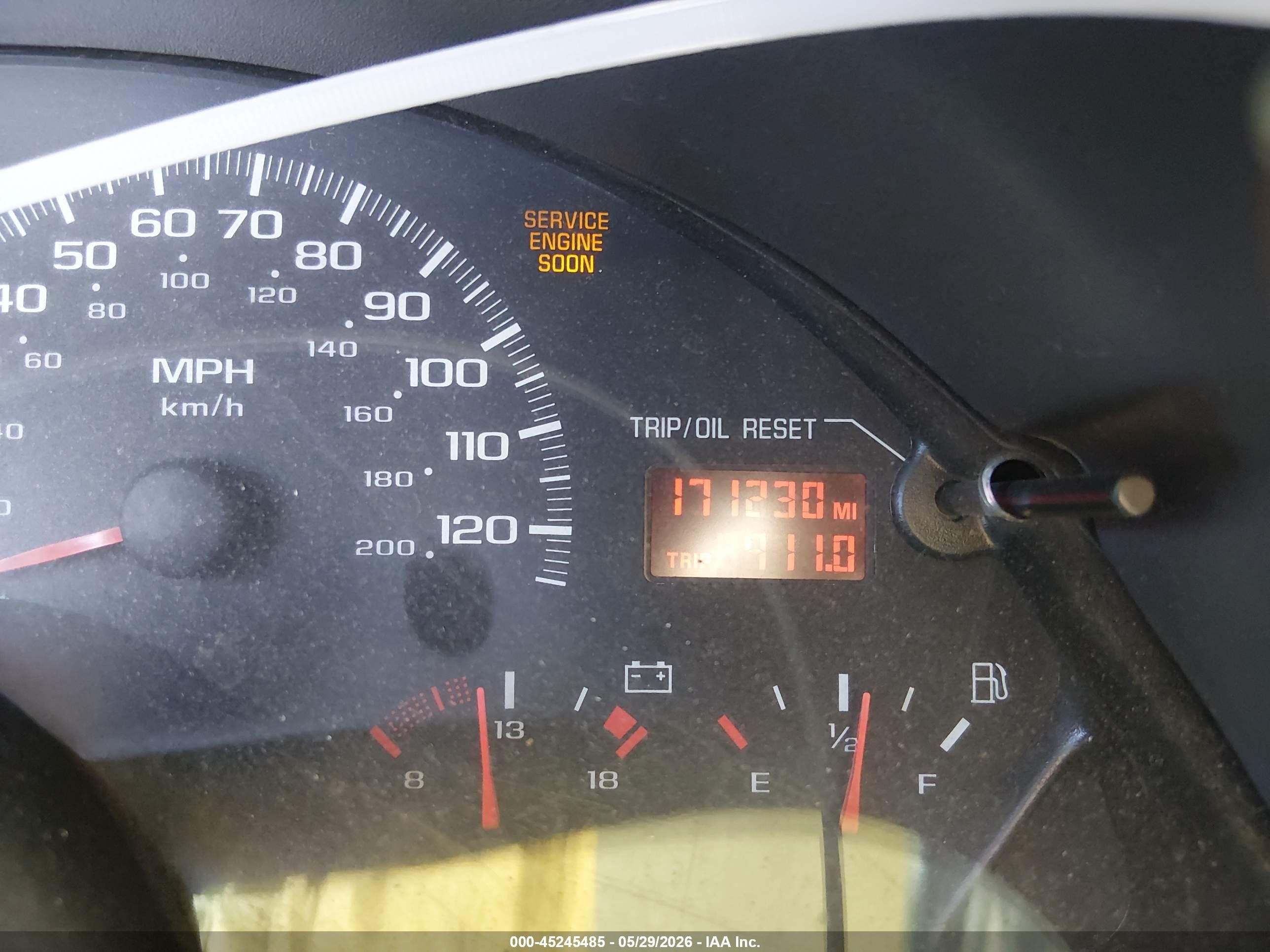 2002 Chevrolet Camaro   Red vin: 2G1FP22K022170692
