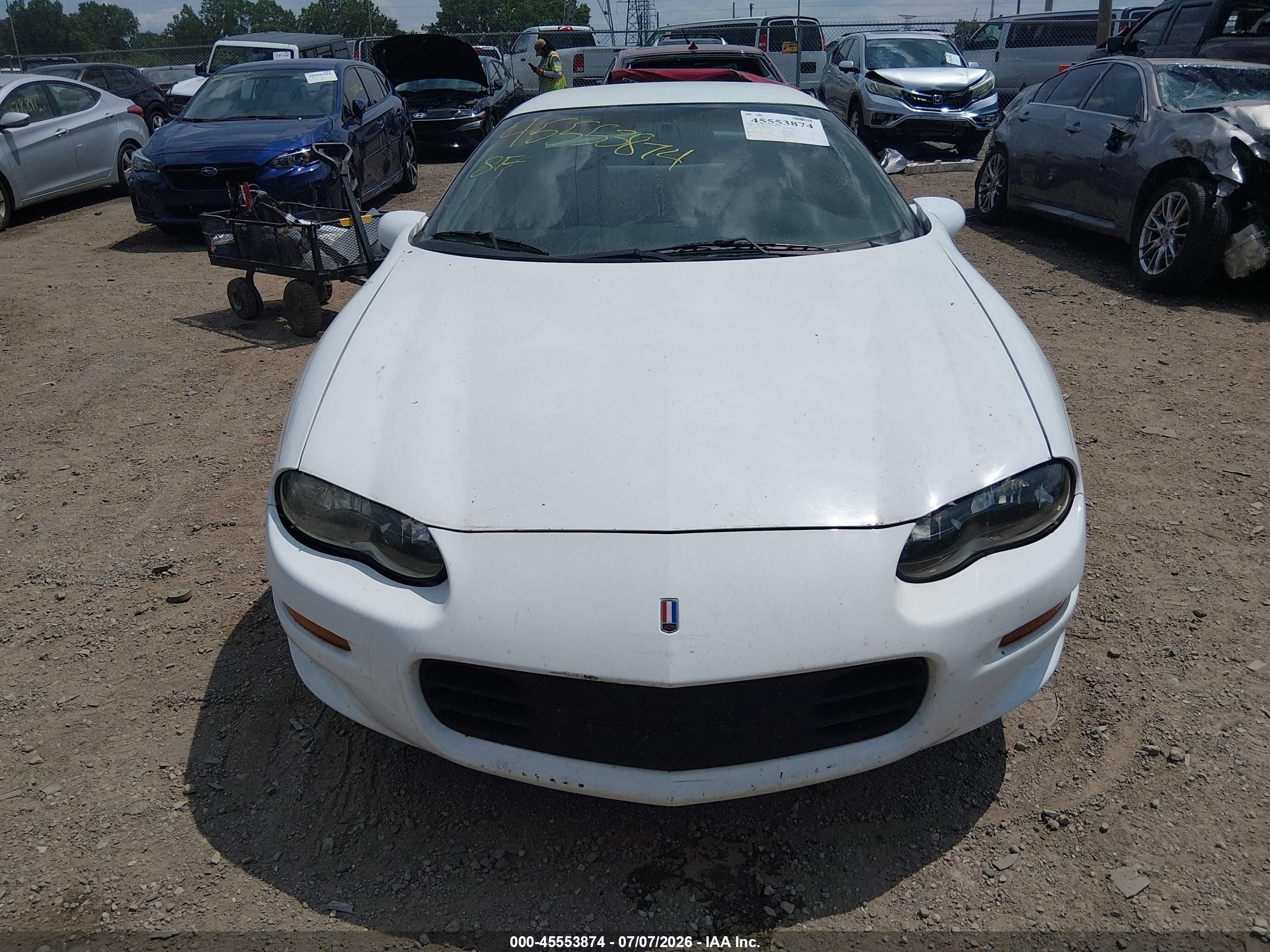 1998 Chevrolet Camaro   White vin: 2G1FP22K0W2132692