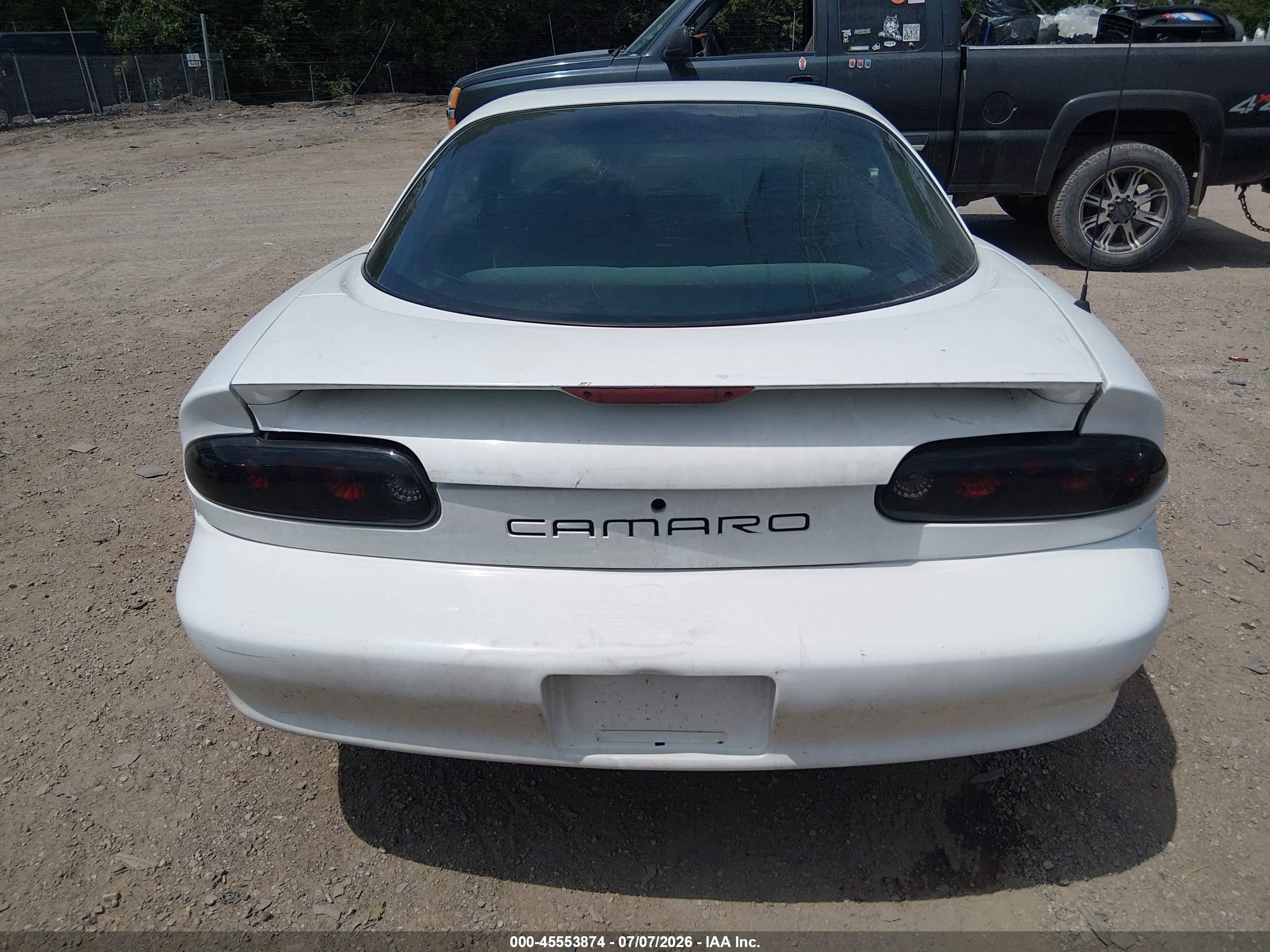 1998 Chevrolet Camaro   White vin: 2G1FP22K0W2132692