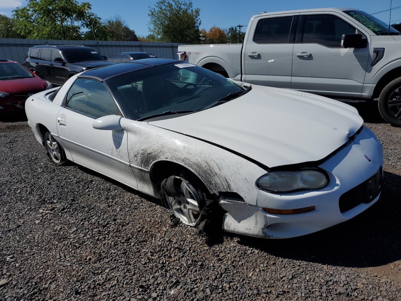 1998 Chevrolet Camaro White vin: 2G1FP22K0W2150528