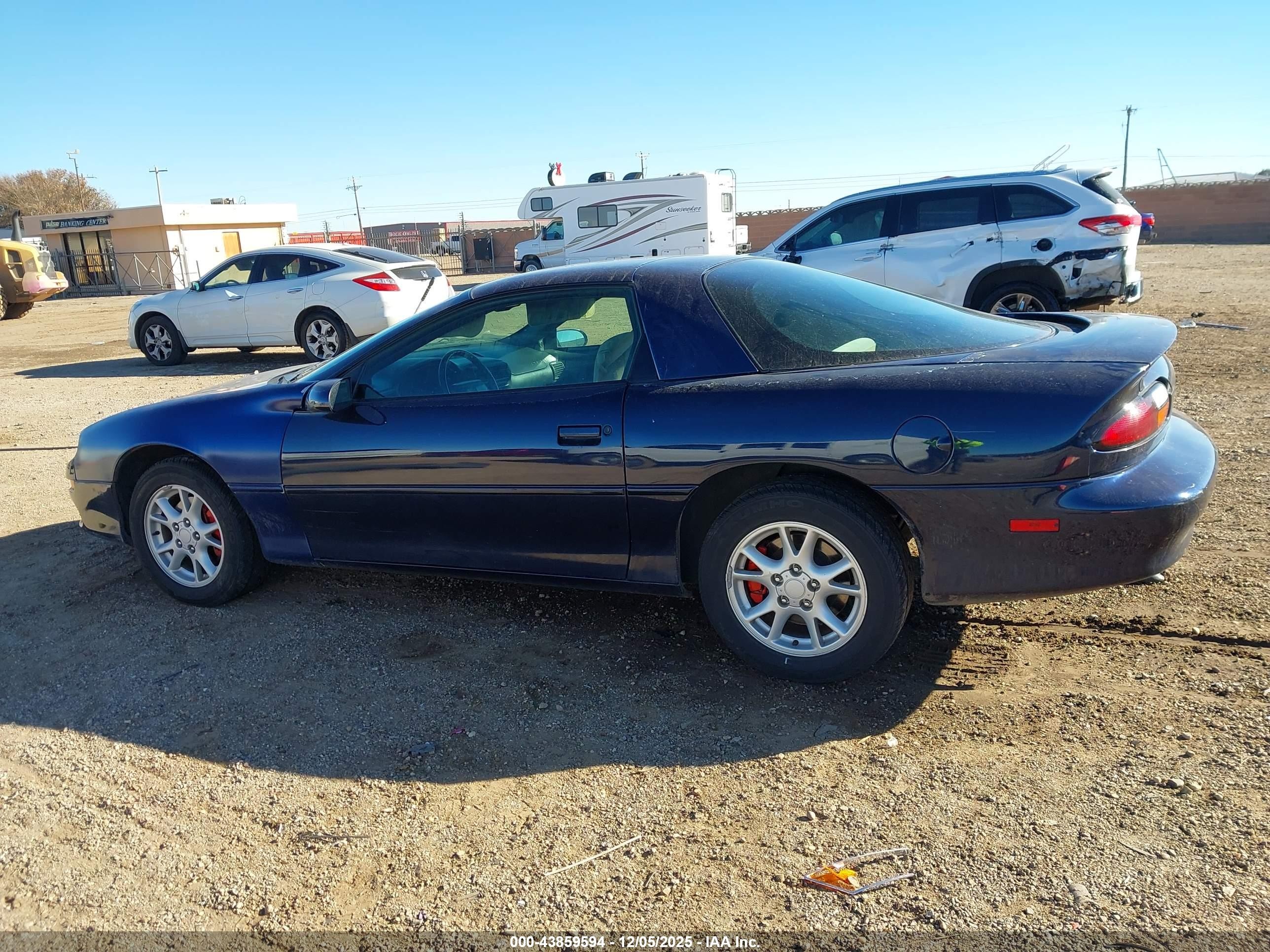 1999 Chevrolet Camaro   Blue vin: 2G1FP22K0X2119068