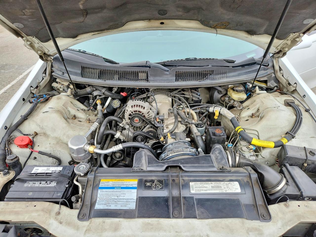 1997 Chevrolet Camaro Base White vin: 2G1FP22K1V2151962
