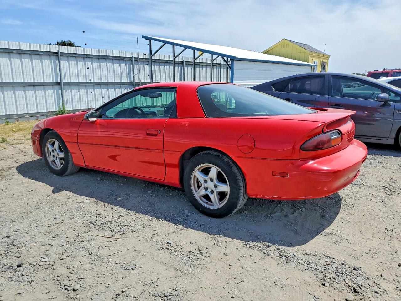 1998 Chev Camaro Red vin: 2G1FP22K1W2101693