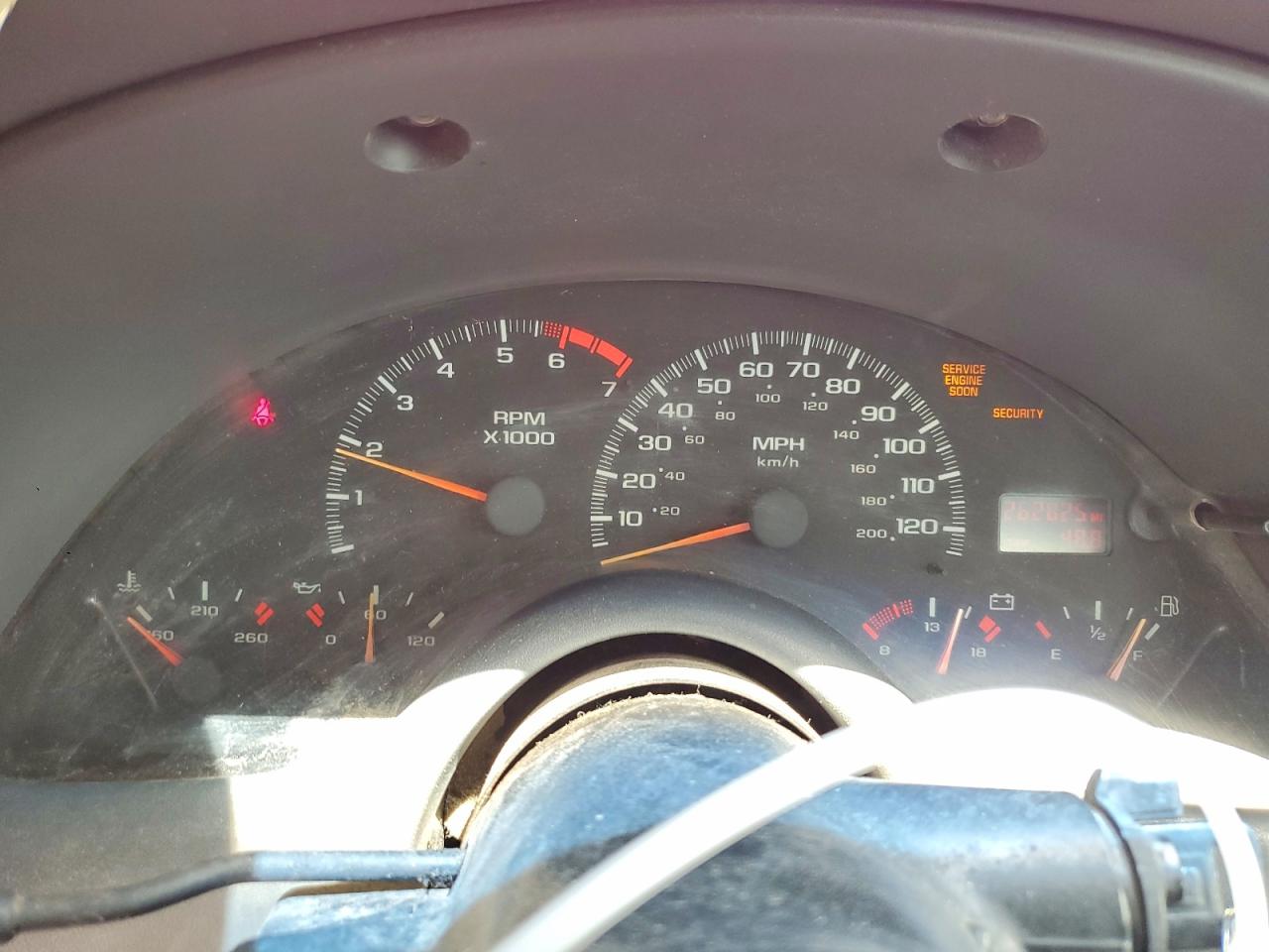 1998 Chev Camaro Red vin: 2G1FP22K1W2101693