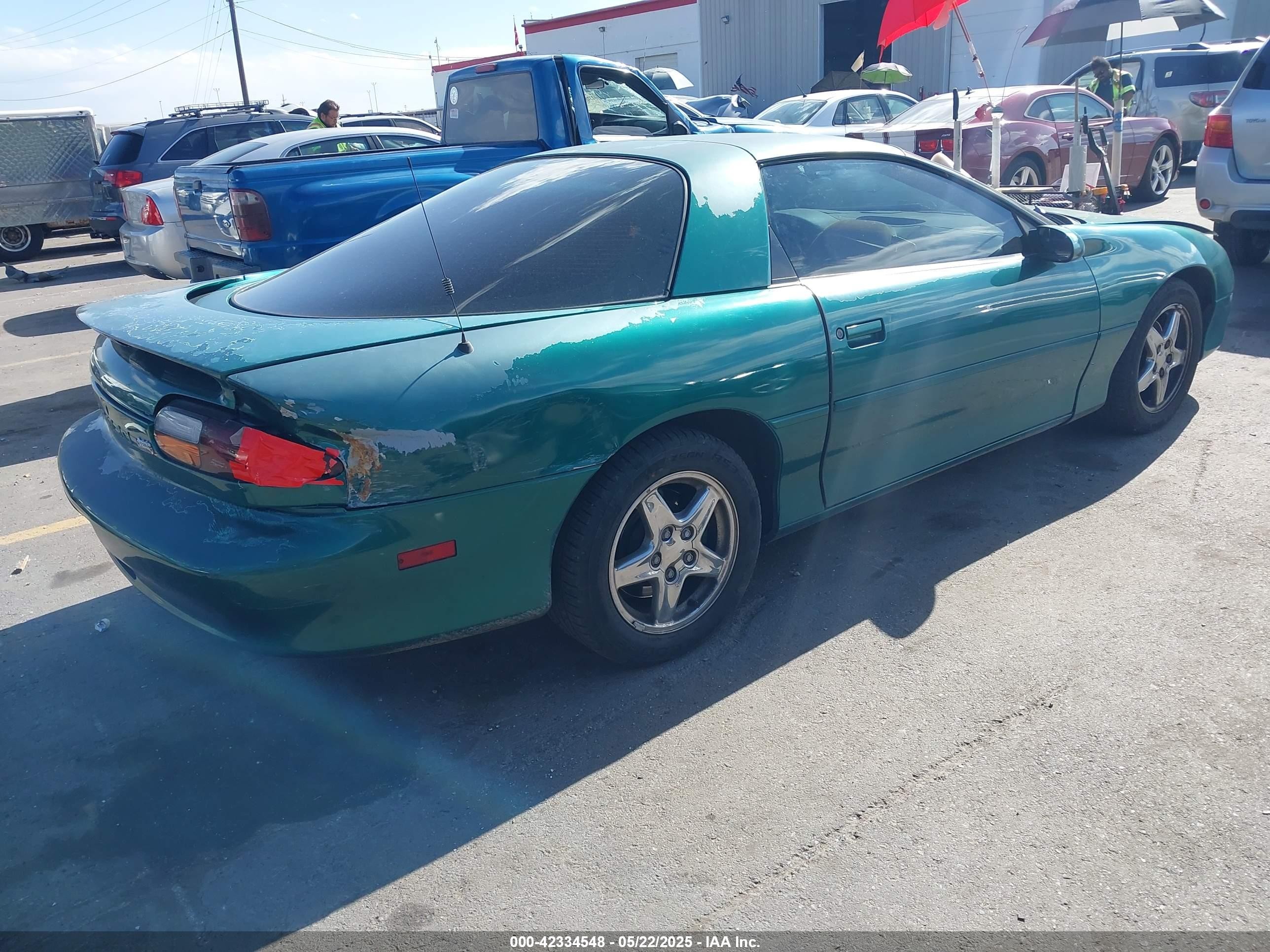 1998 Chevrolet Camaro   Зеленый vin: 2G1FP22K1W2118137