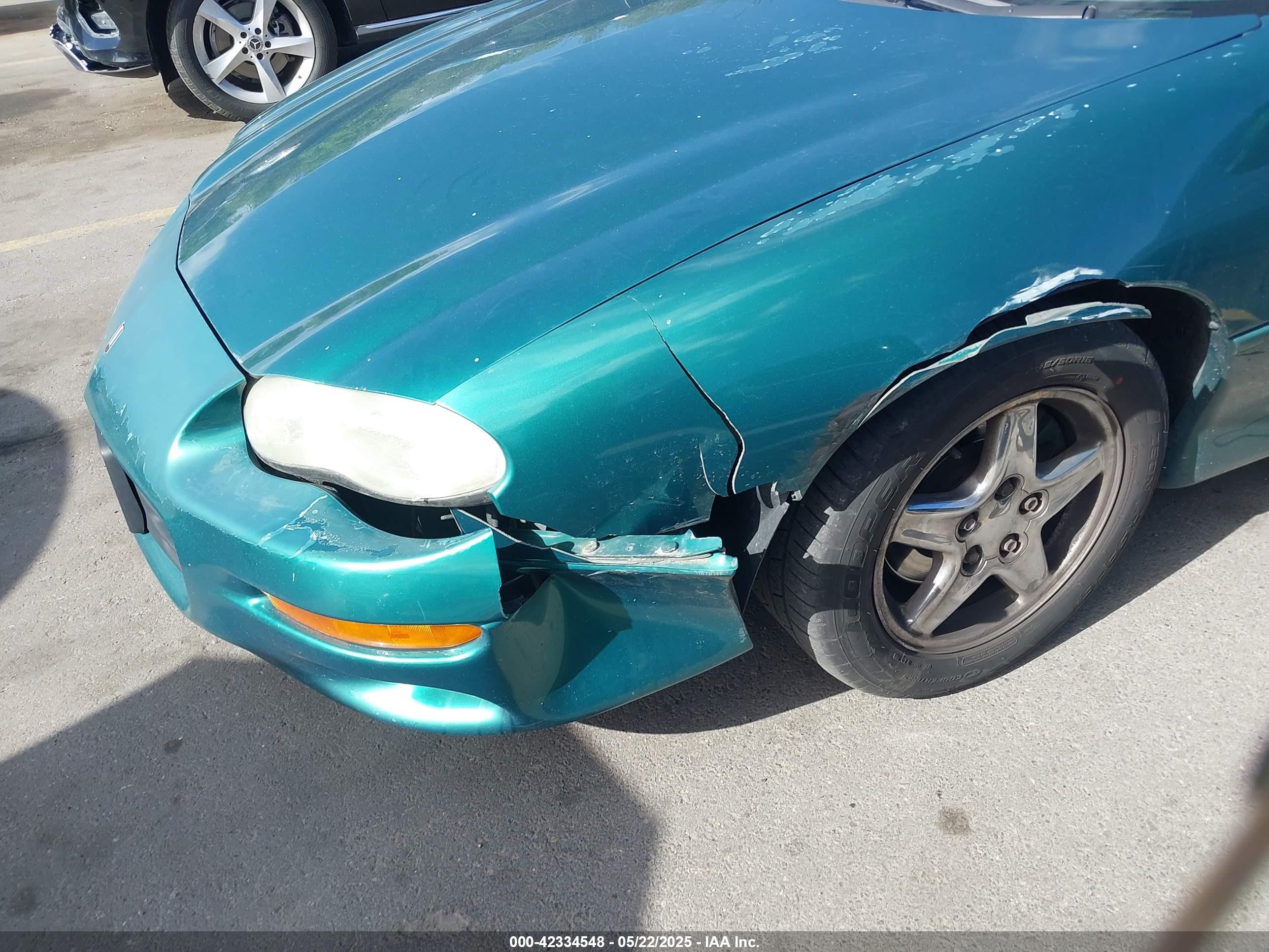 1998 Chevrolet Camaro   Зеленый vin: 2G1FP22K1W2118137