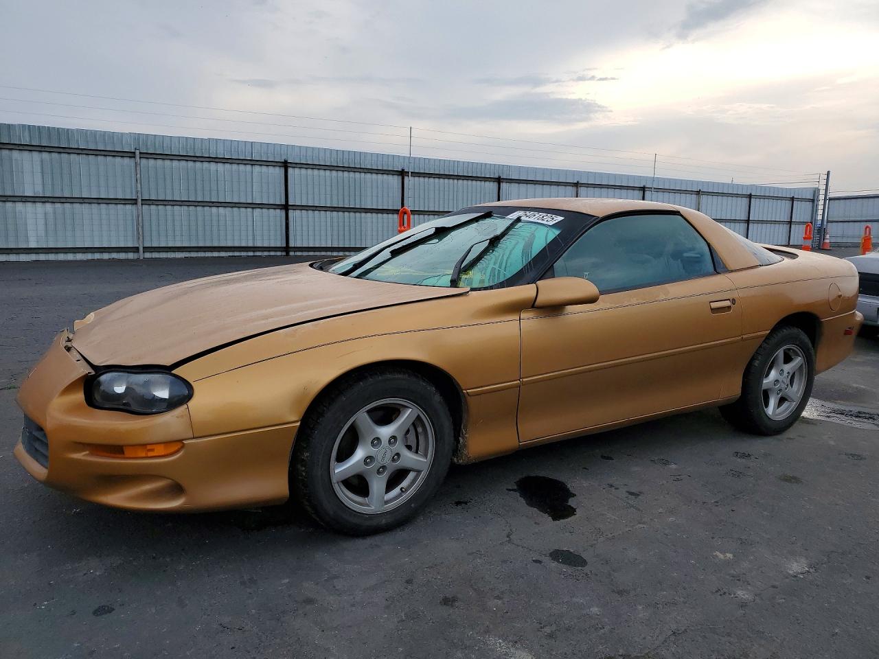 1998 Chevrolet Camaro Orange vin: 2G1FP22K1W2124651