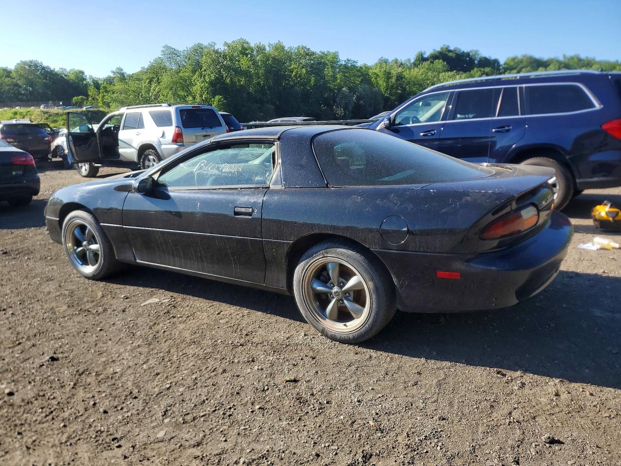2000 Chevrolet Camaro Черный vin: 2G1FP22K1Y2158642