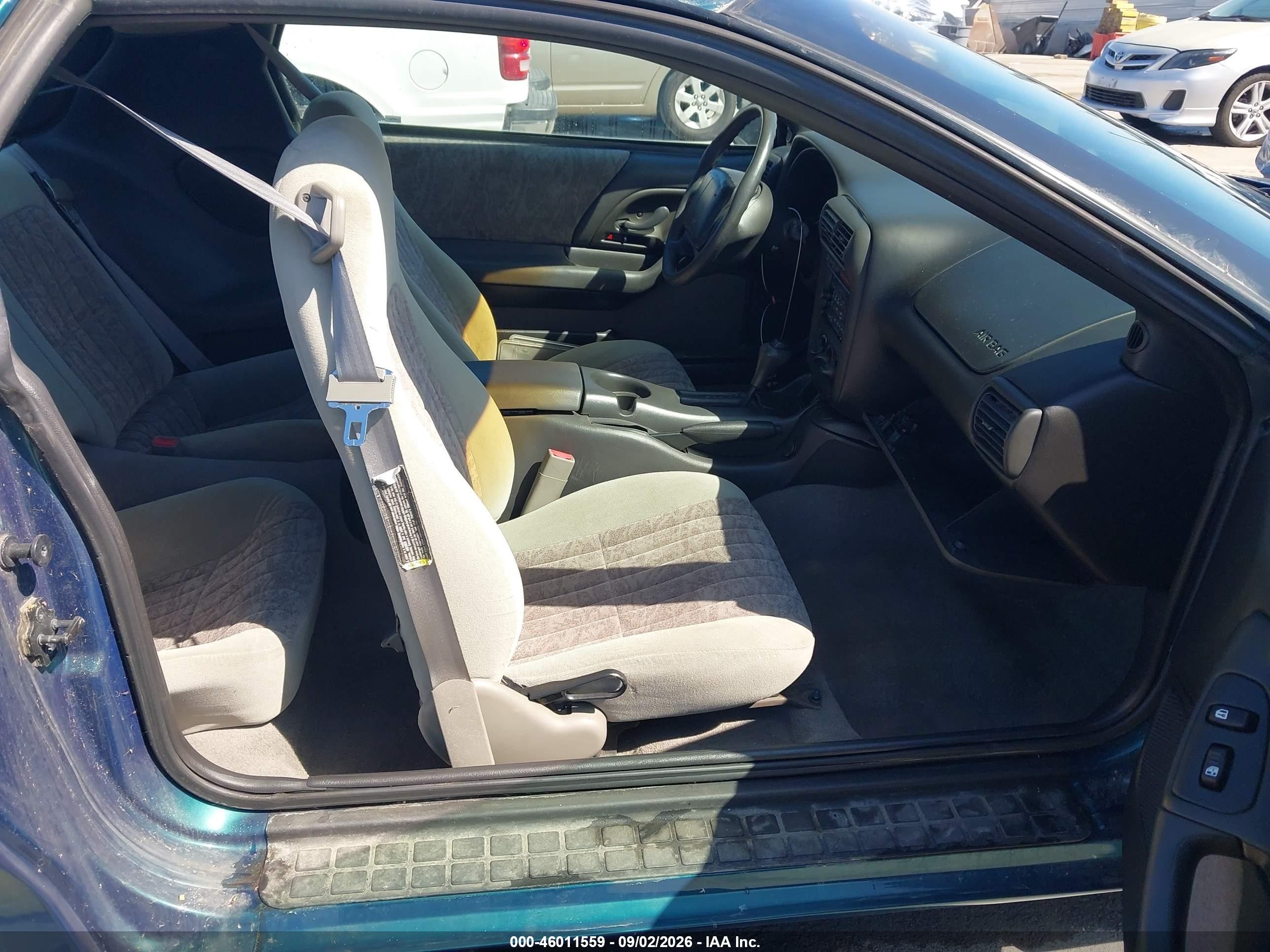 2000 Chevrolet Camaro   Зеленый vin: 2G1FP22K1Y2166322