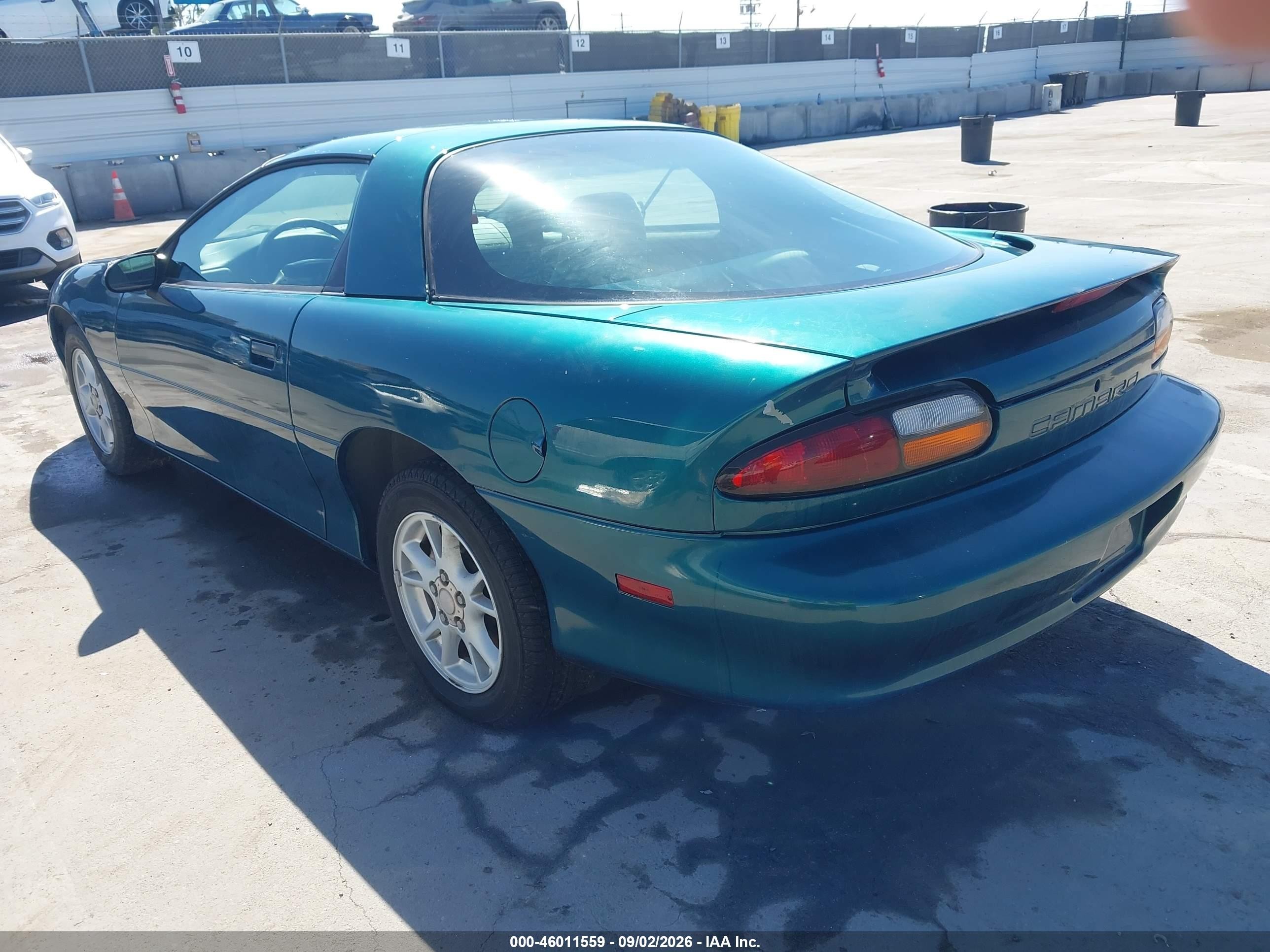 2000 Chevrolet Camaro   Зеленый vin: 2G1FP22K1Y2166322