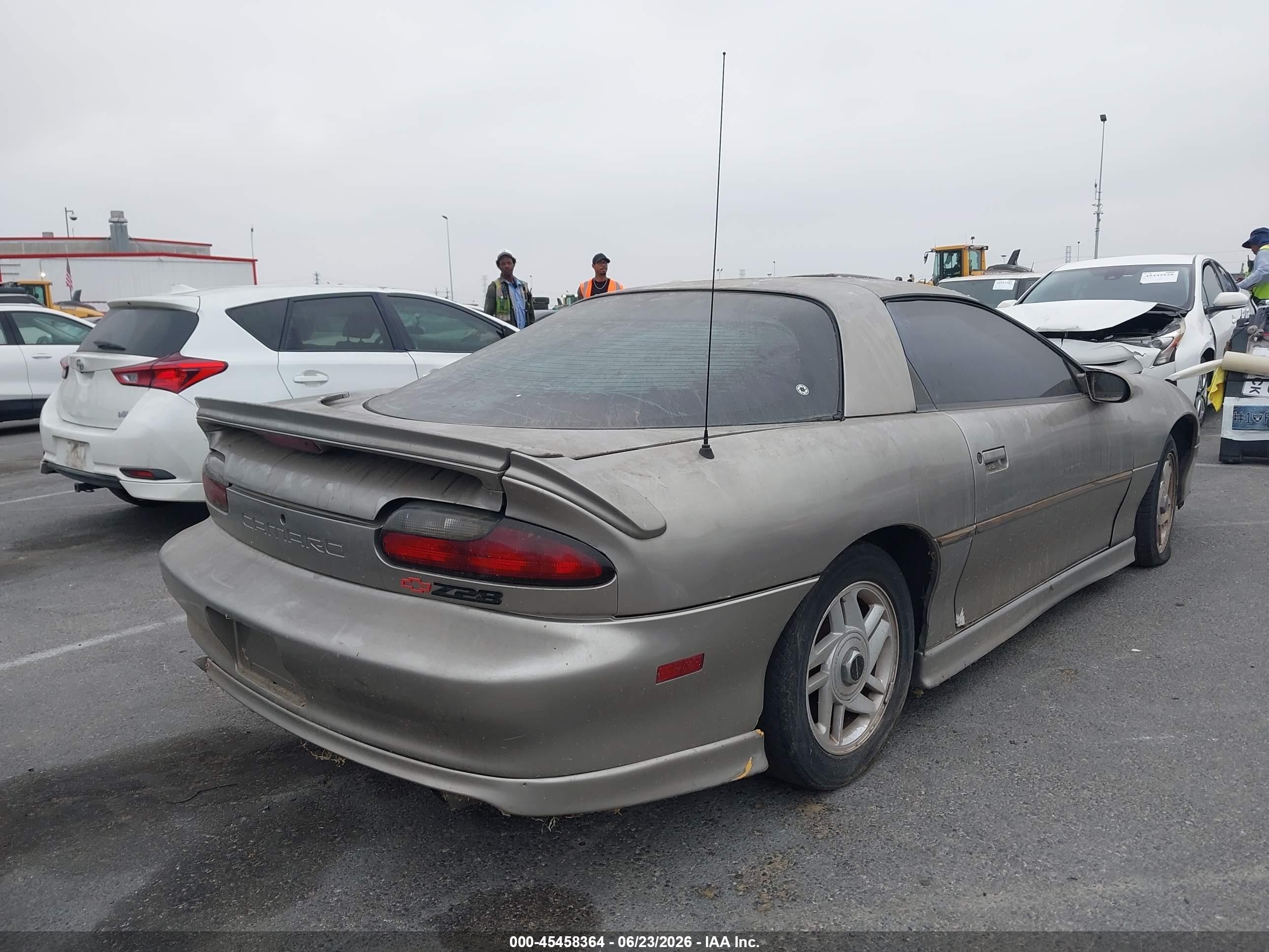 2001 Chevrolet Camaro   Silver vin: 2G1FP22K212119693