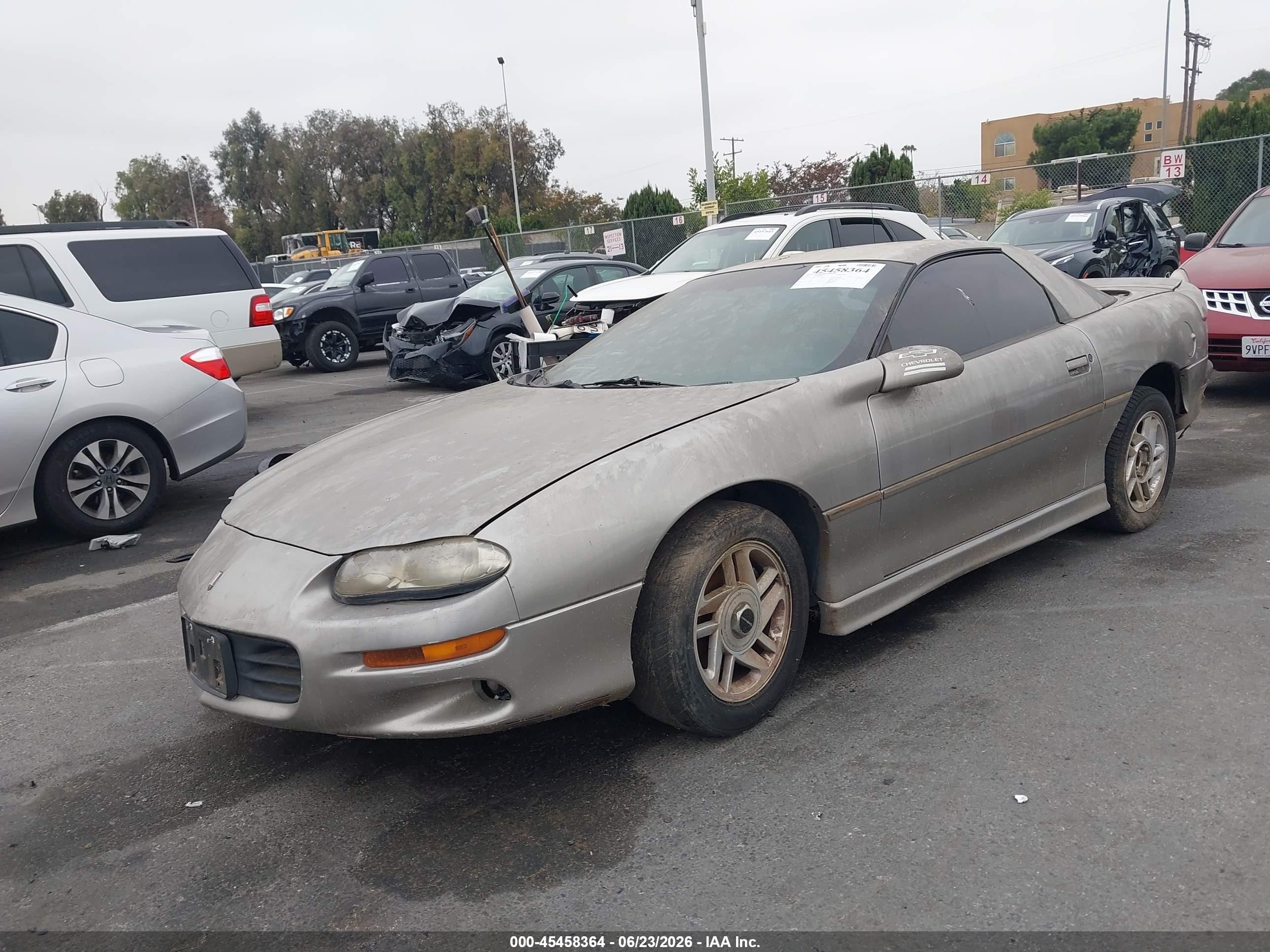 2001 Chevrolet Camaro   Silver vin: 2G1FP22K212119693