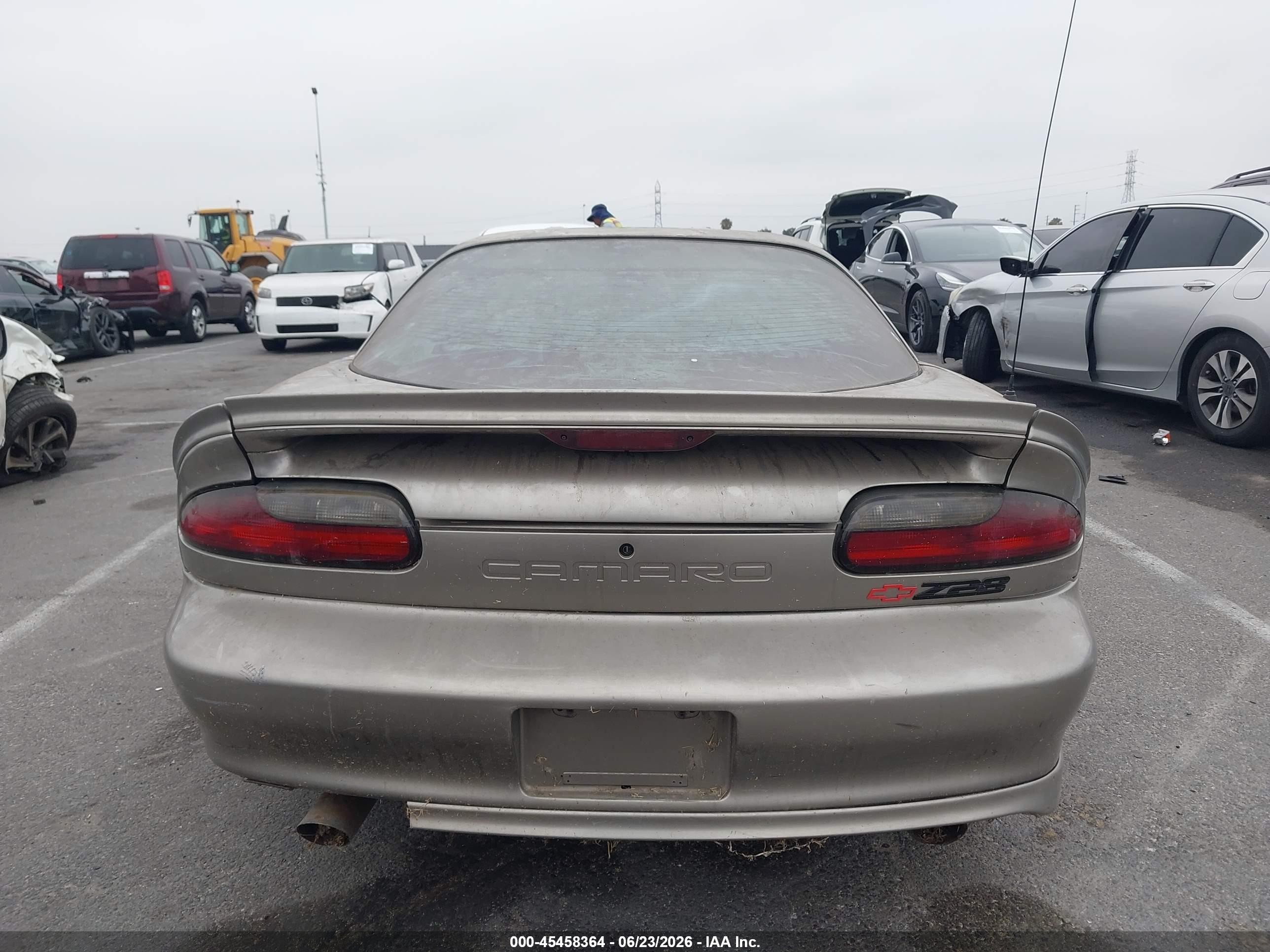2001 Chevrolet Camaro   Silver vin: 2G1FP22K212119693