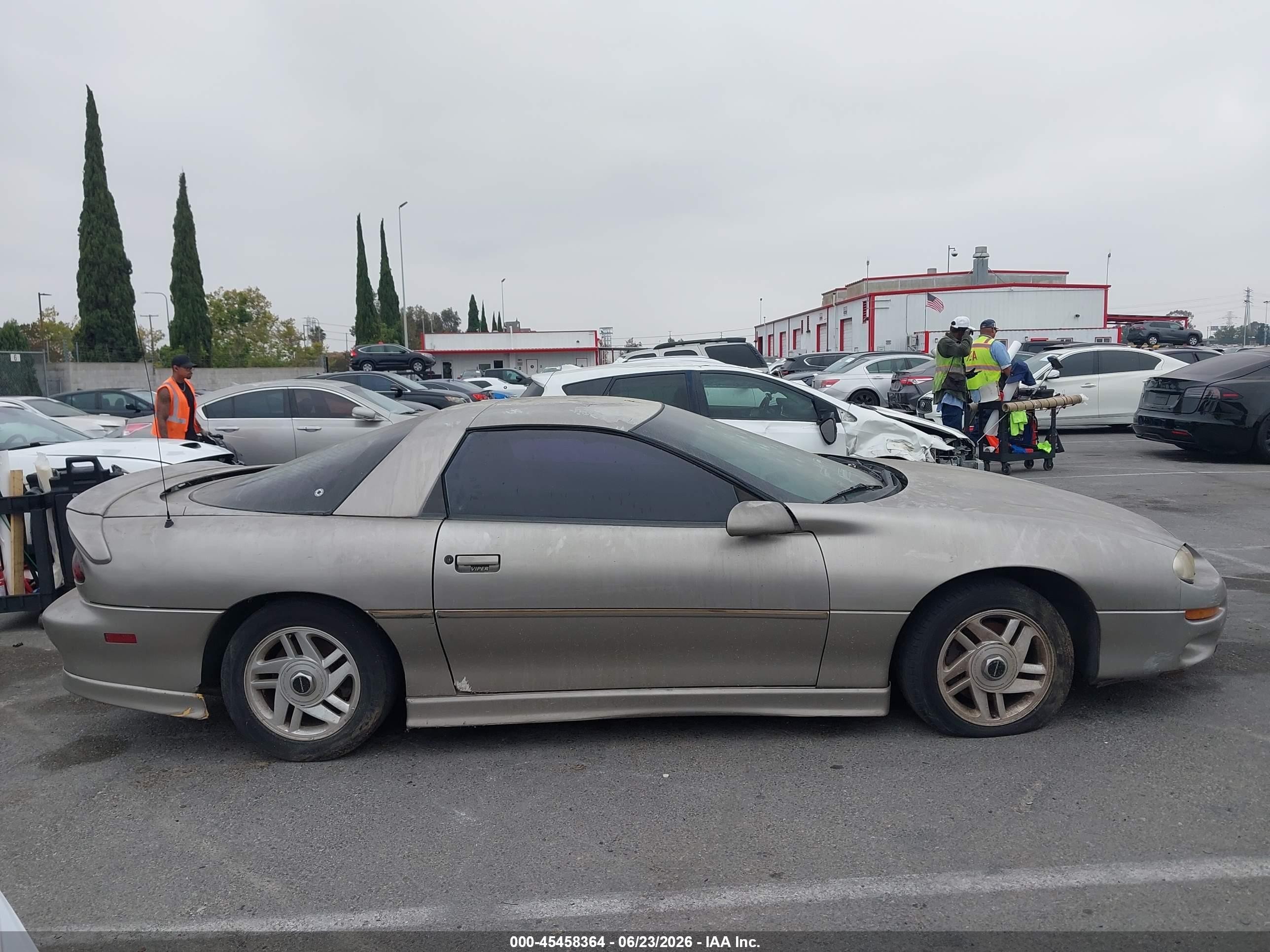 2001 Chevrolet Camaro   Silver vin: 2G1FP22K212119693