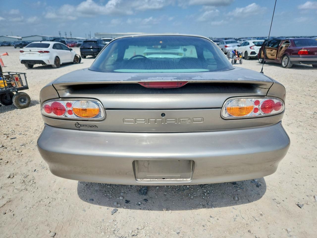 2001 Chevrolet Camaro Tan vin: 2G1FP22K212120925