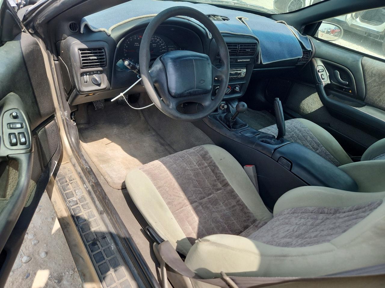 2001 Chevrolet Camaro Tan vin: 2G1FP22K212120925