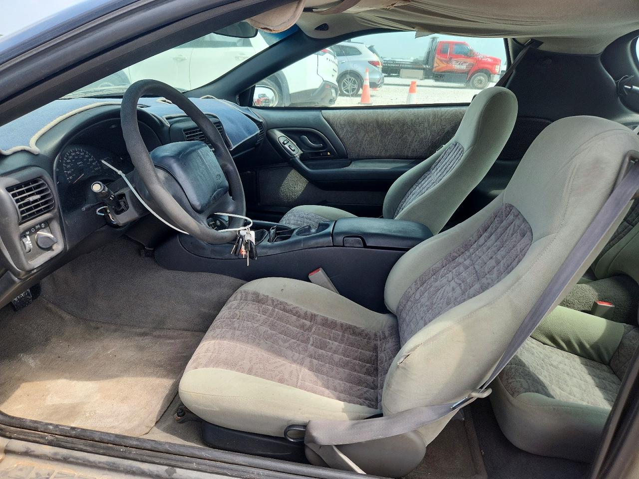 2001 Chevrolet Camaro Tan vin: 2G1FP22K212120925