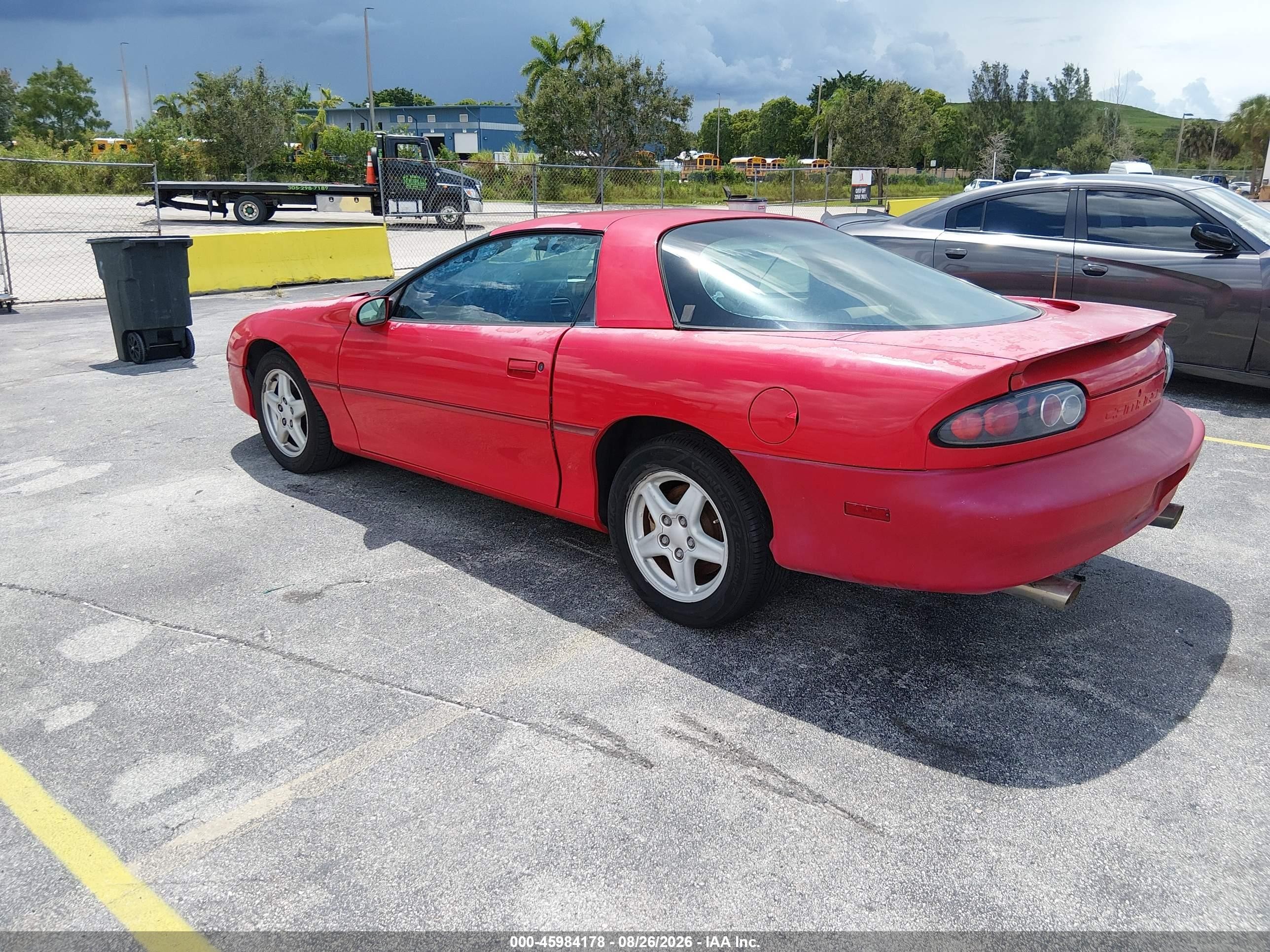 1998 Chevrolet Camaro   Red vin: 2G1FP22K2W2129292