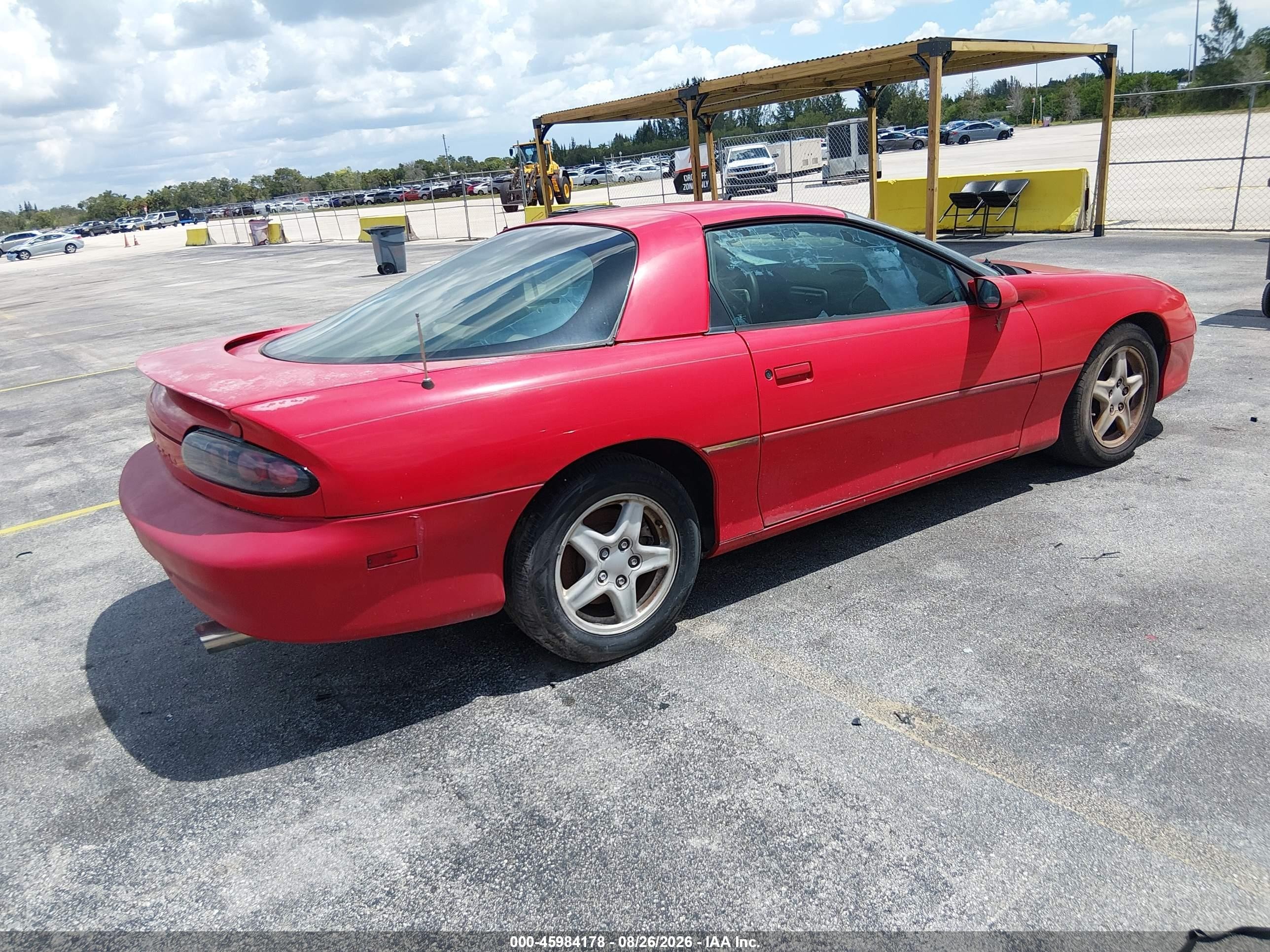 1998 Chevrolet Camaro   Red vin: 2G1FP22K2W2129292