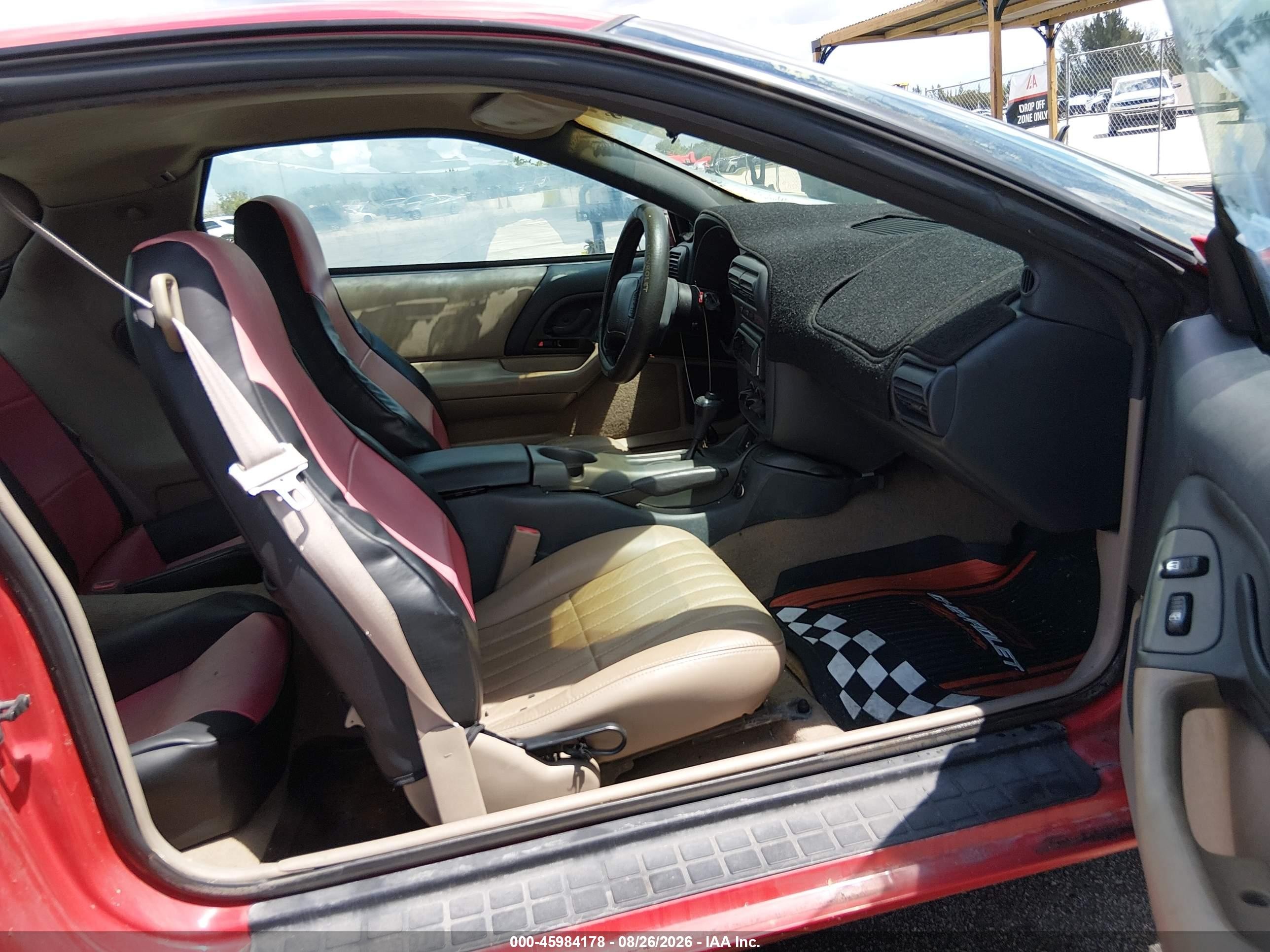 1998 Chevrolet Camaro   Red vin: 2G1FP22K2W2129292