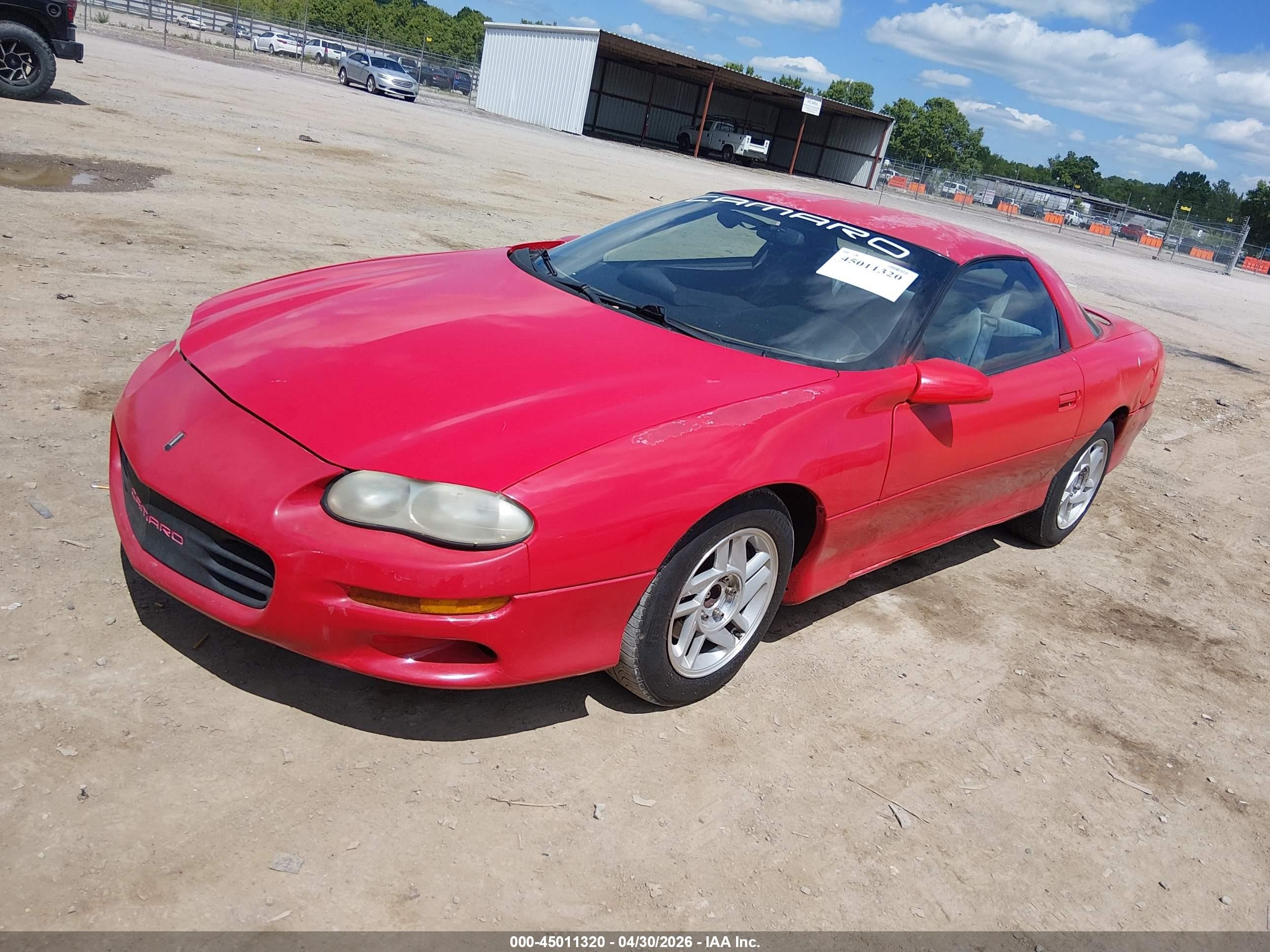 1998 Chevrolet Camaro   Red vin: 2G1FP22K2W2131348
