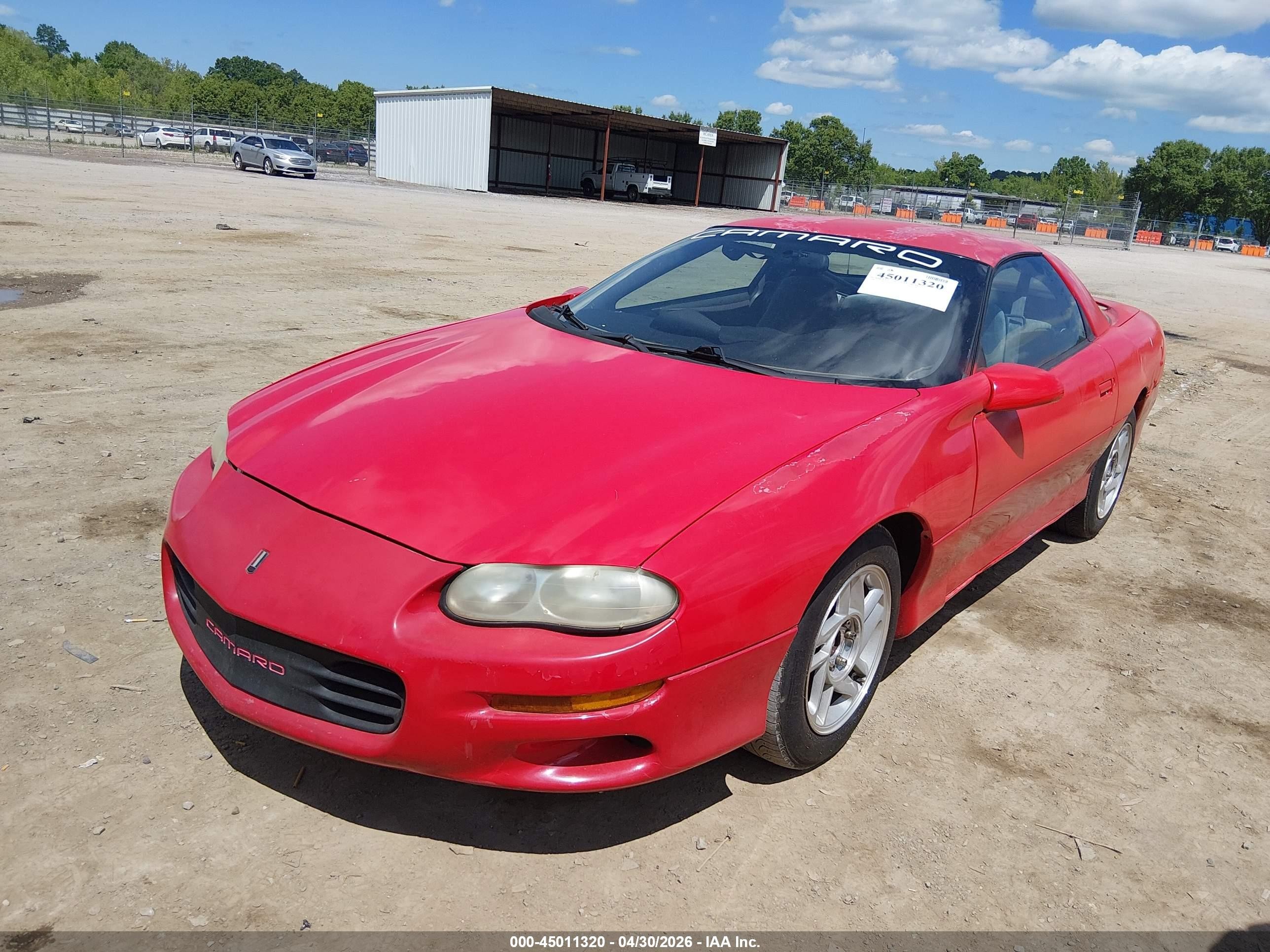1998 Chevrolet Camaro   Red vin: 2G1FP22K2W2131348