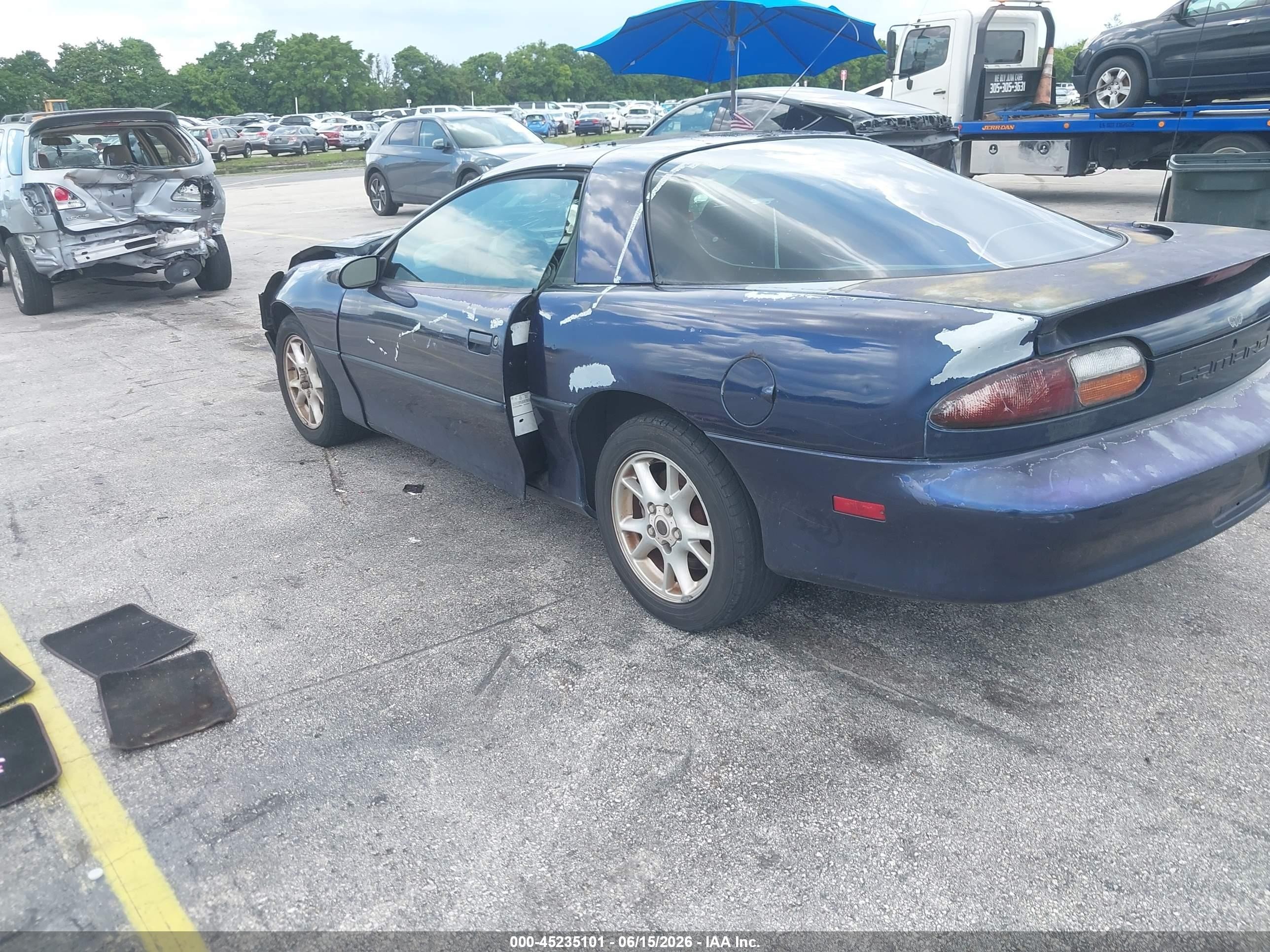 2000 Chevrolet Camaro   Blue vin: 2G1FP22K2Y2128954