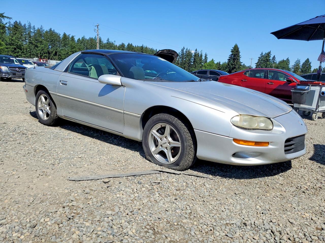 2000 Chevrolet Camaro Серебряный vin: 2G1FP22K2Y2141719