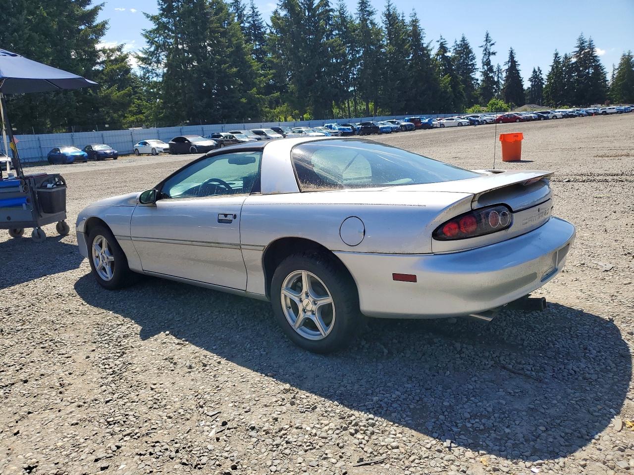 2000 Chevrolet Camaro Серебряный vin: 2G1FP22K2Y2141719